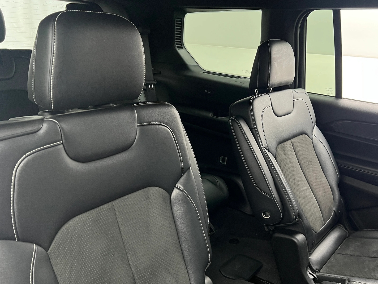 Thumbnail: 2022 Jeep Grand Cherokee L - 5