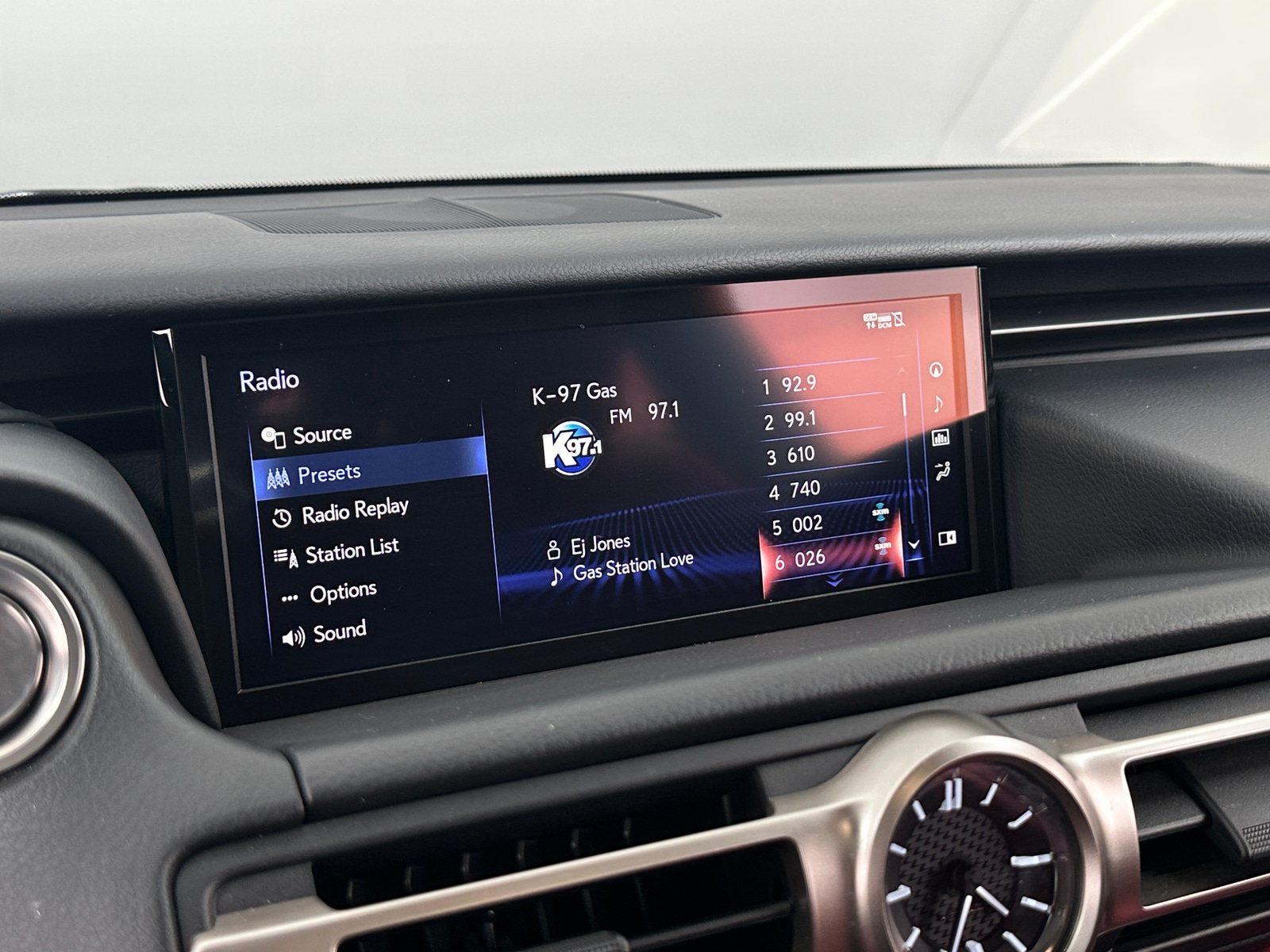 Thumbnail: 2020 Lexus RC - 2