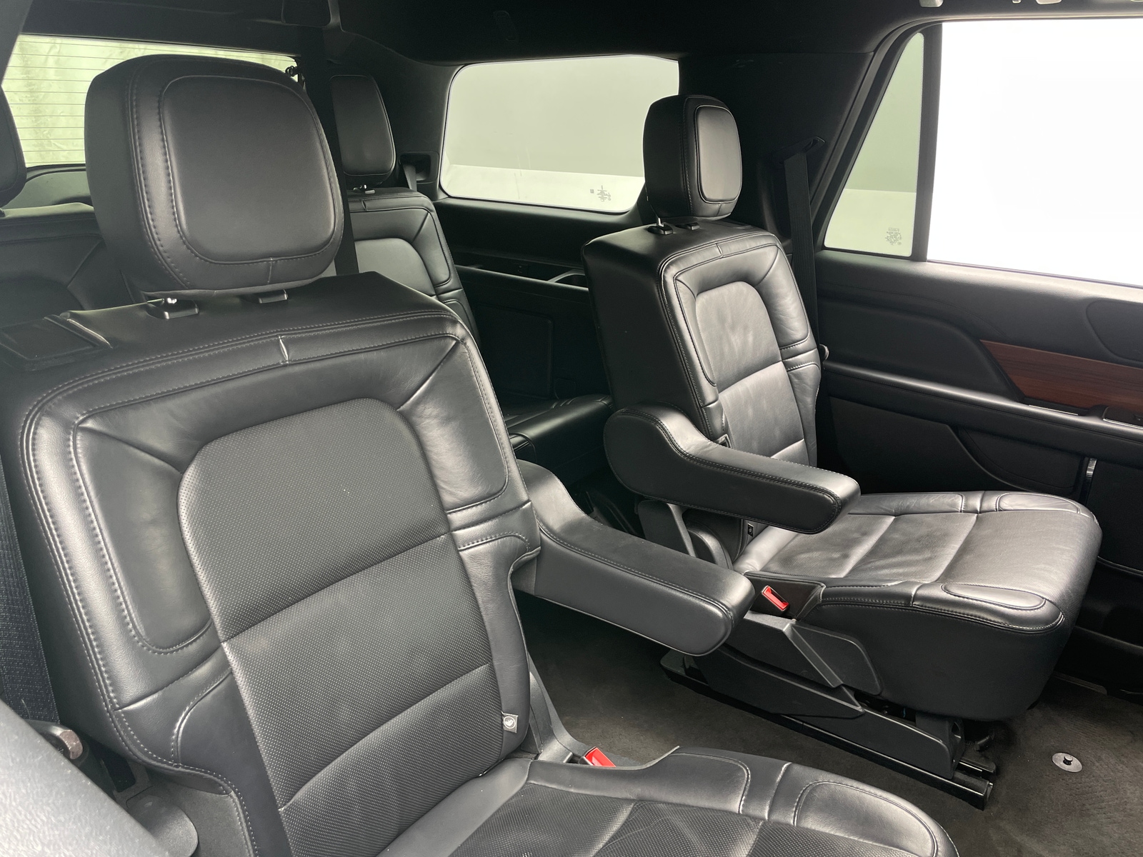 Thumbnail: 2024 Lincoln Navigator - 5