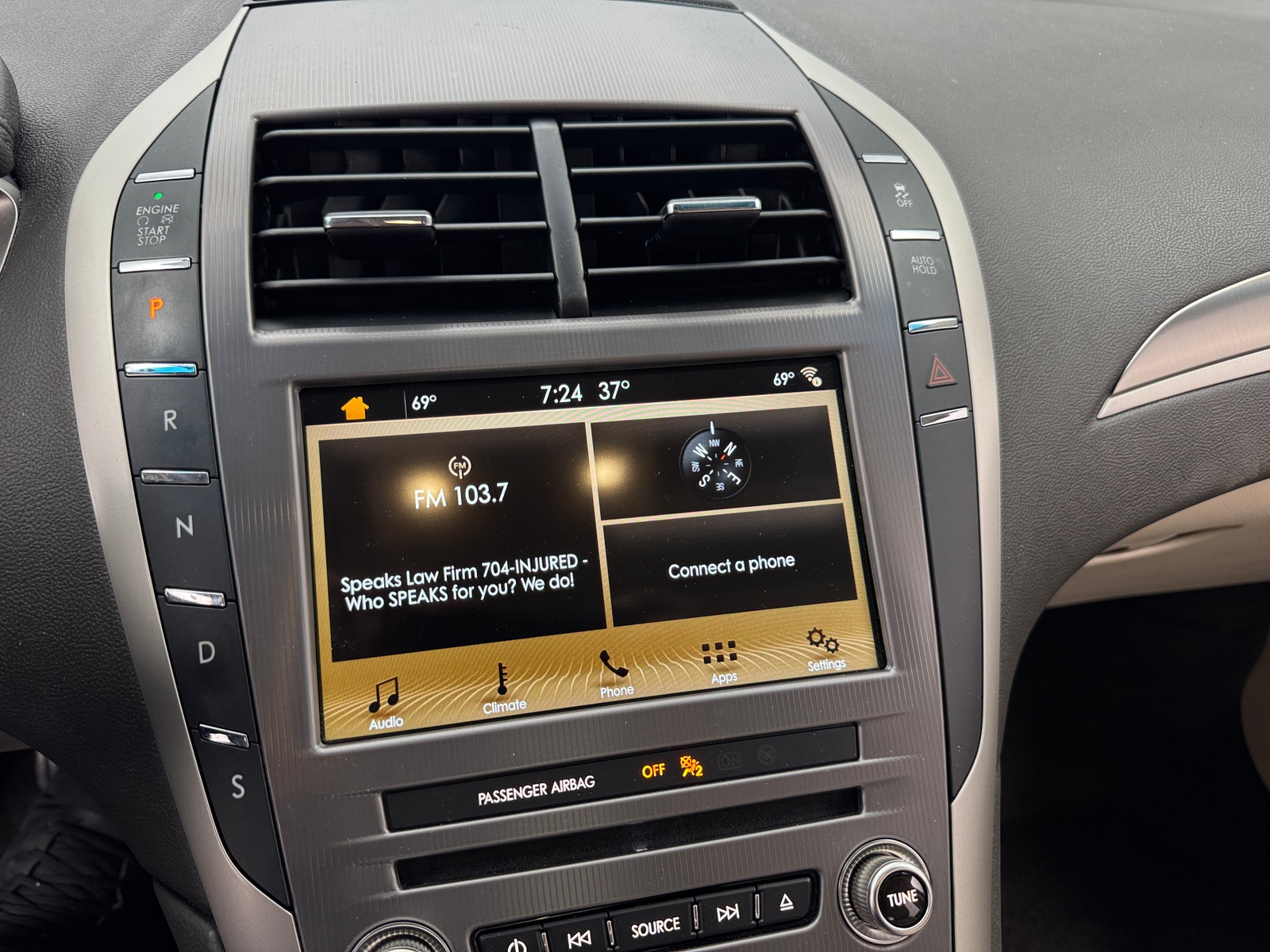 Thumbnail: 2018 Lincoln MKZ - 3