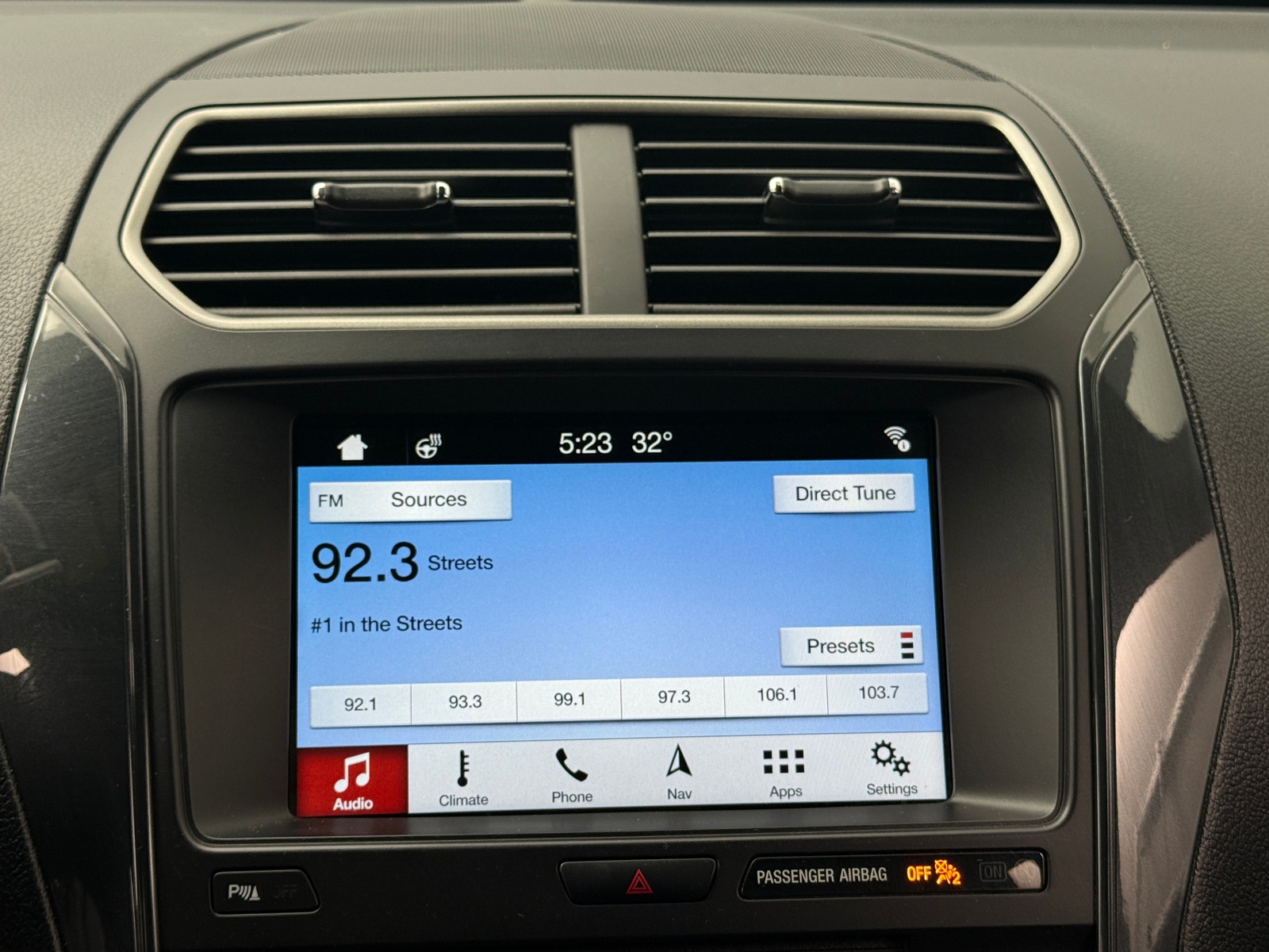 Thumbnail: 2018 Ford Explorer - 4