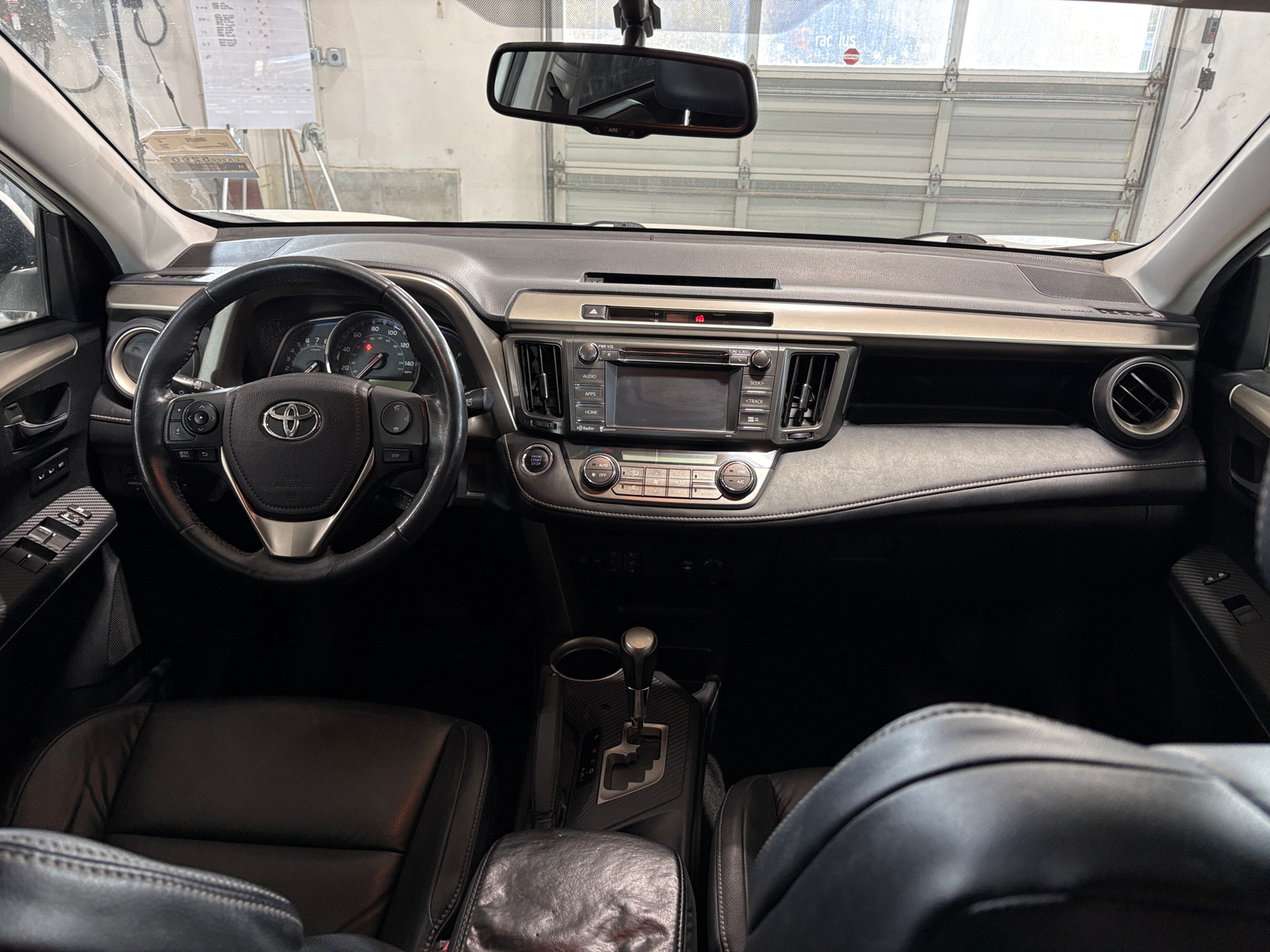 Thumbnail: 2014 Toyota RAV4 - 3