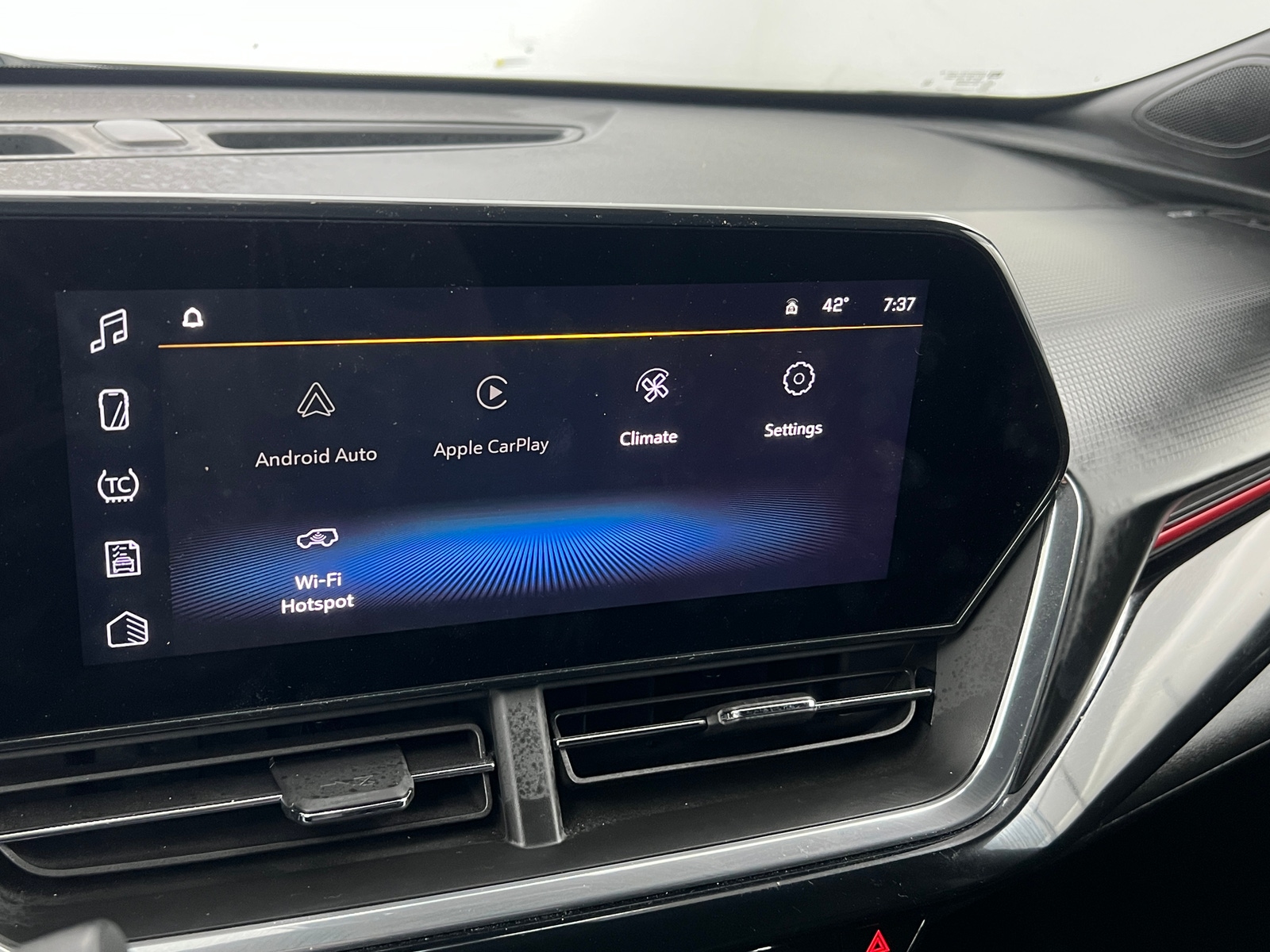 Thumbnail: 2025 Chevrolet Trax - 3