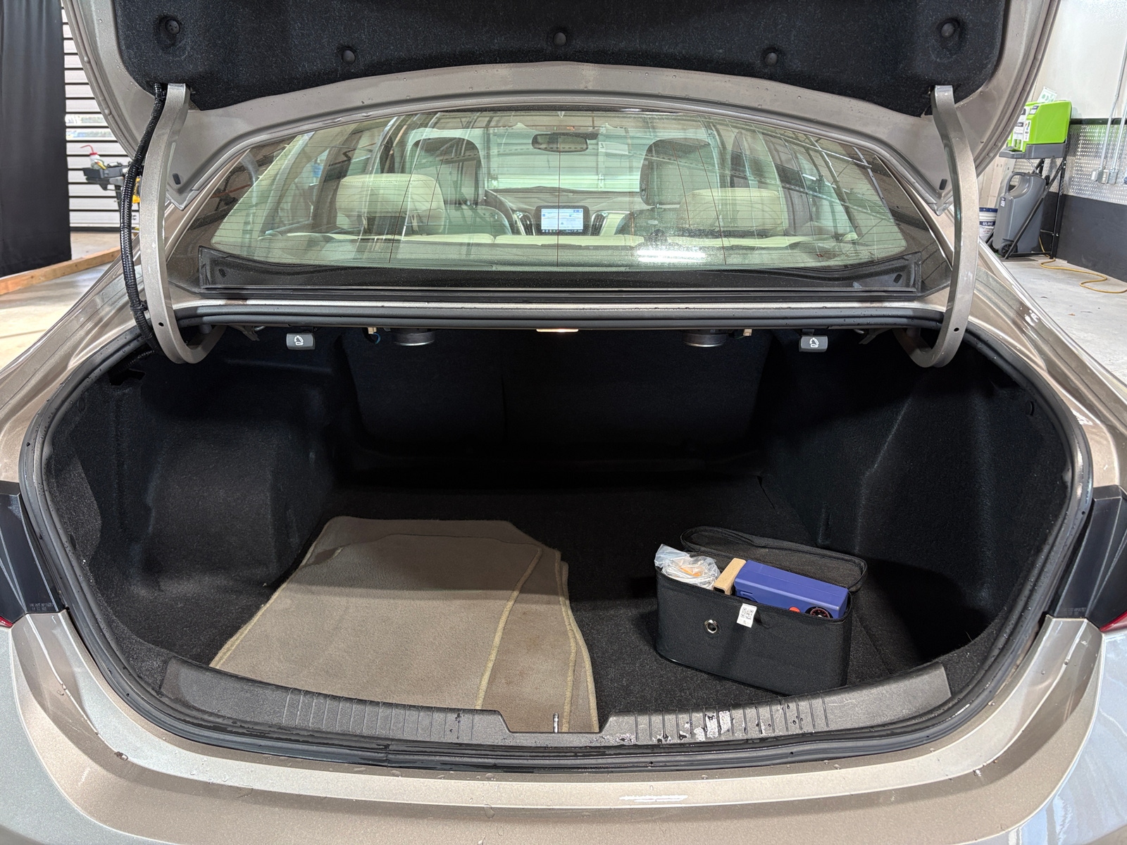 Thumbnail: 2024 Chevrolet Malibu - 6