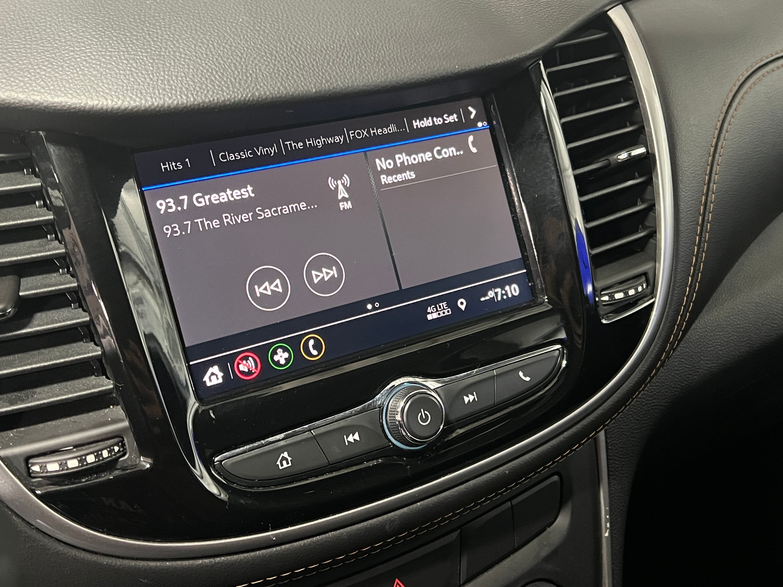 Thumbnail: 2021 Chevrolet Trax - 4