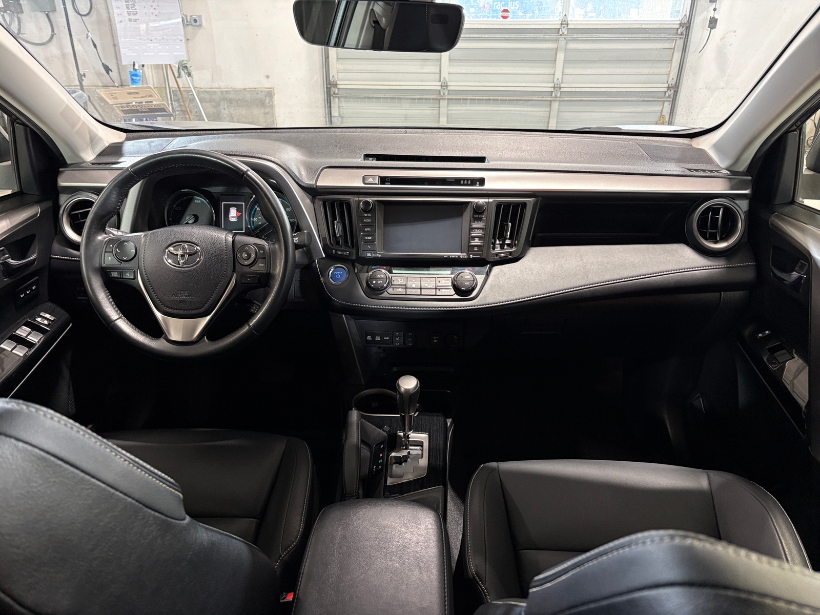 Thumbnail: 2017 Toyota RAV4 - 2