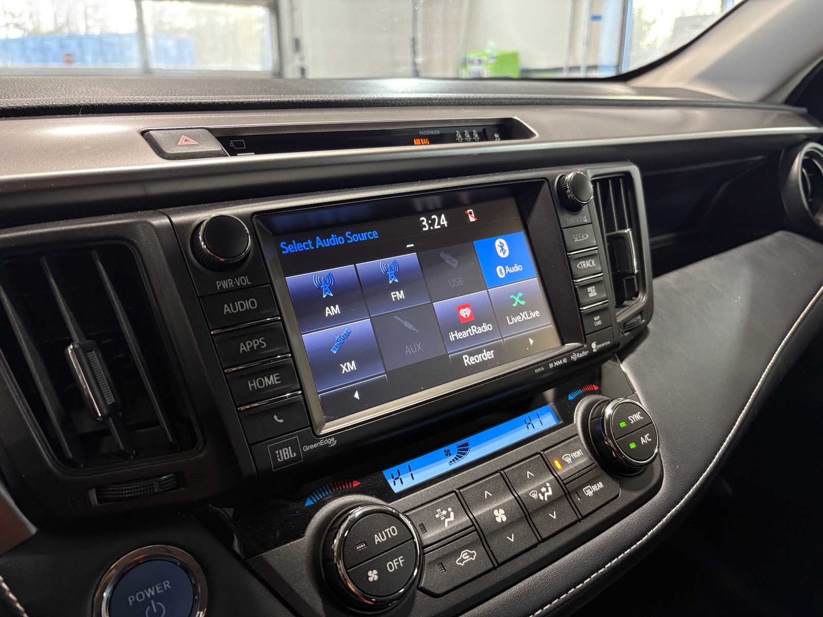 Thumbnail: 2017 Toyota RAV4 - 3