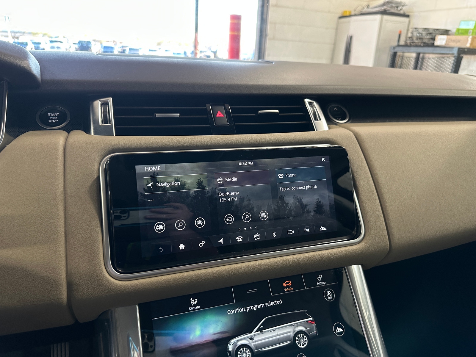 Thumbnail: 2021 Land Rover Range Rover Sport - 3