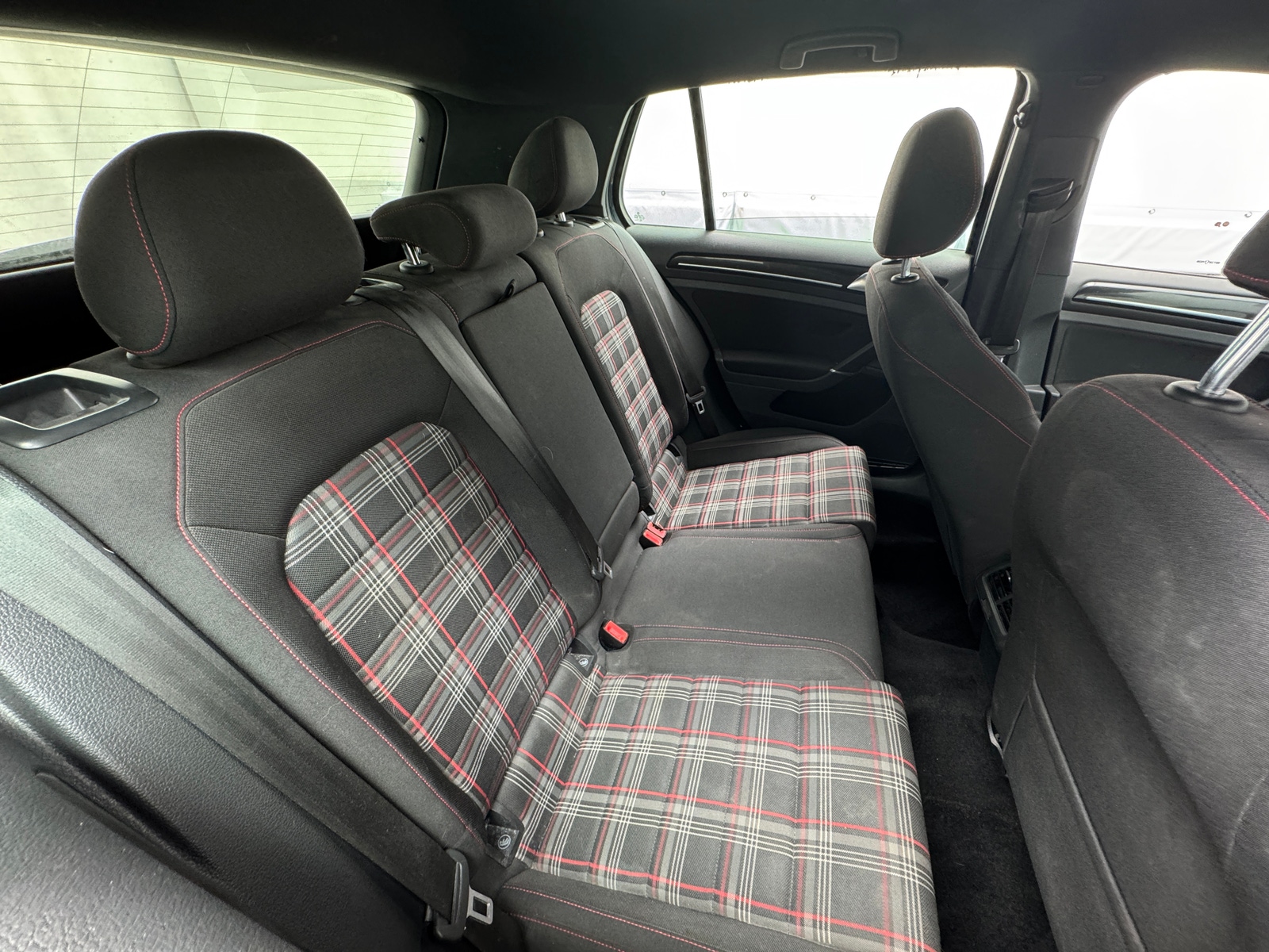 Thumbnail: 2017 Volkswagen Golf - 6