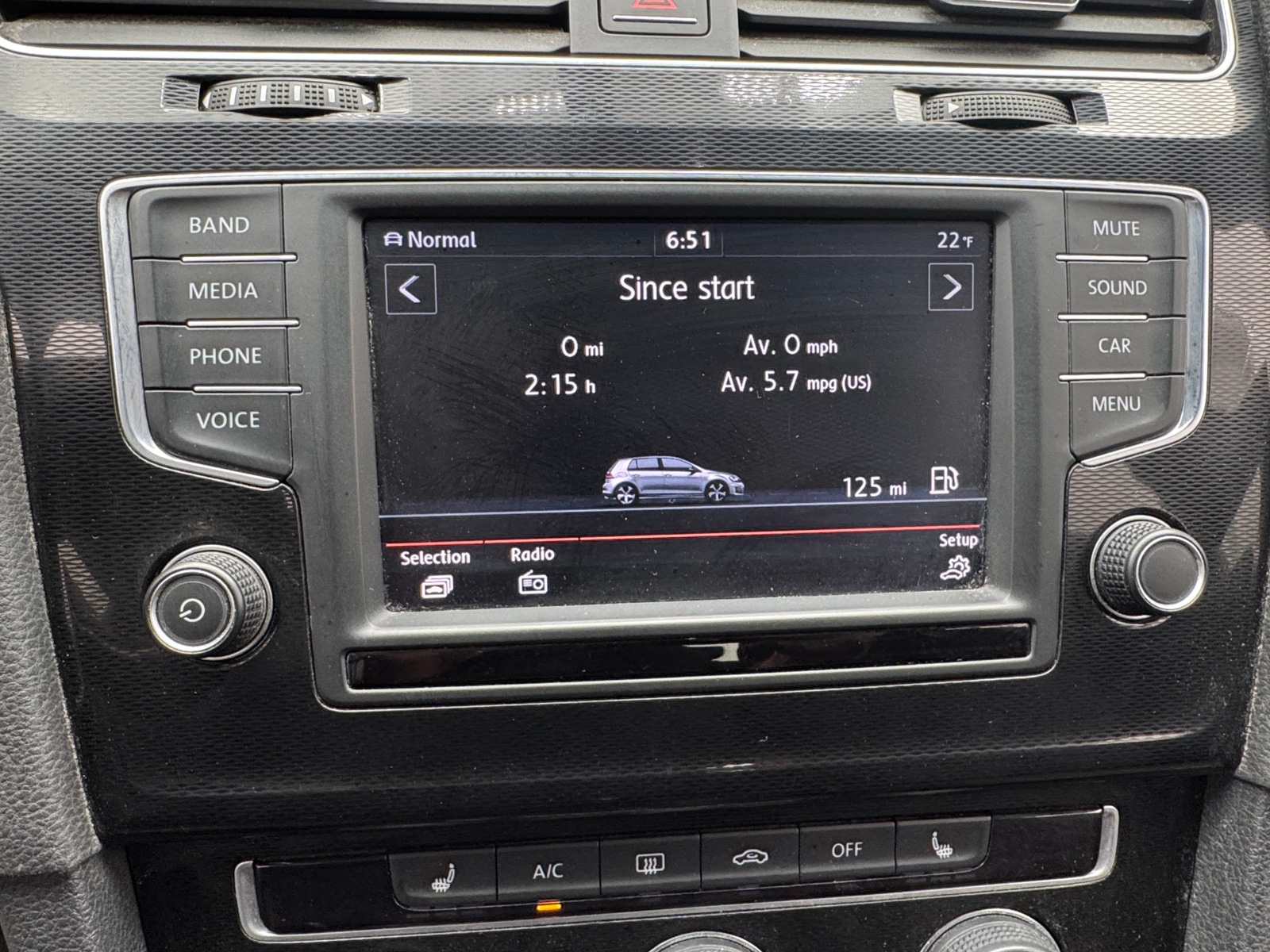 Thumbnail: 2017 Volkswagen Golf - 4