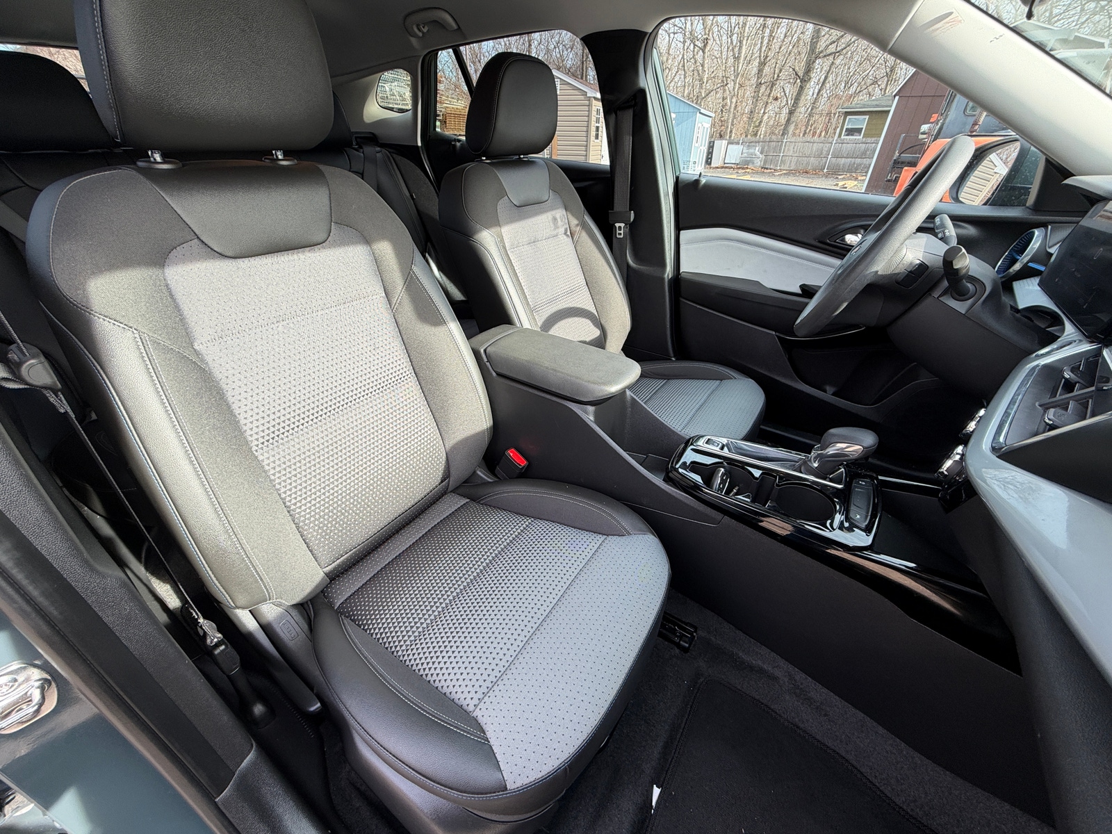 Thumbnail: 2025 Chevrolet Trax - 2