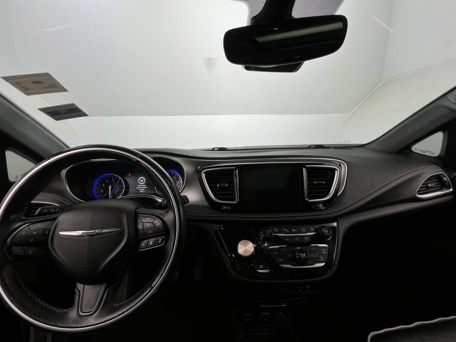 Thumbnail: 2018 Chrysler Pacifica - 2