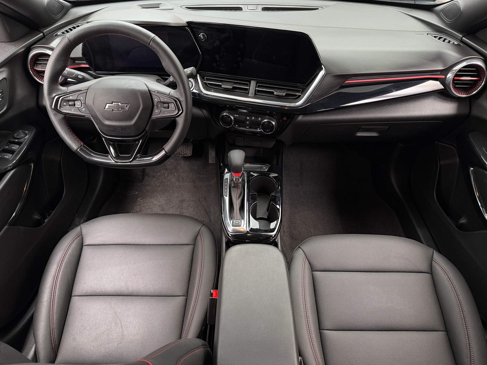 Thumbnail: 2025 Chevrolet Trax - 2