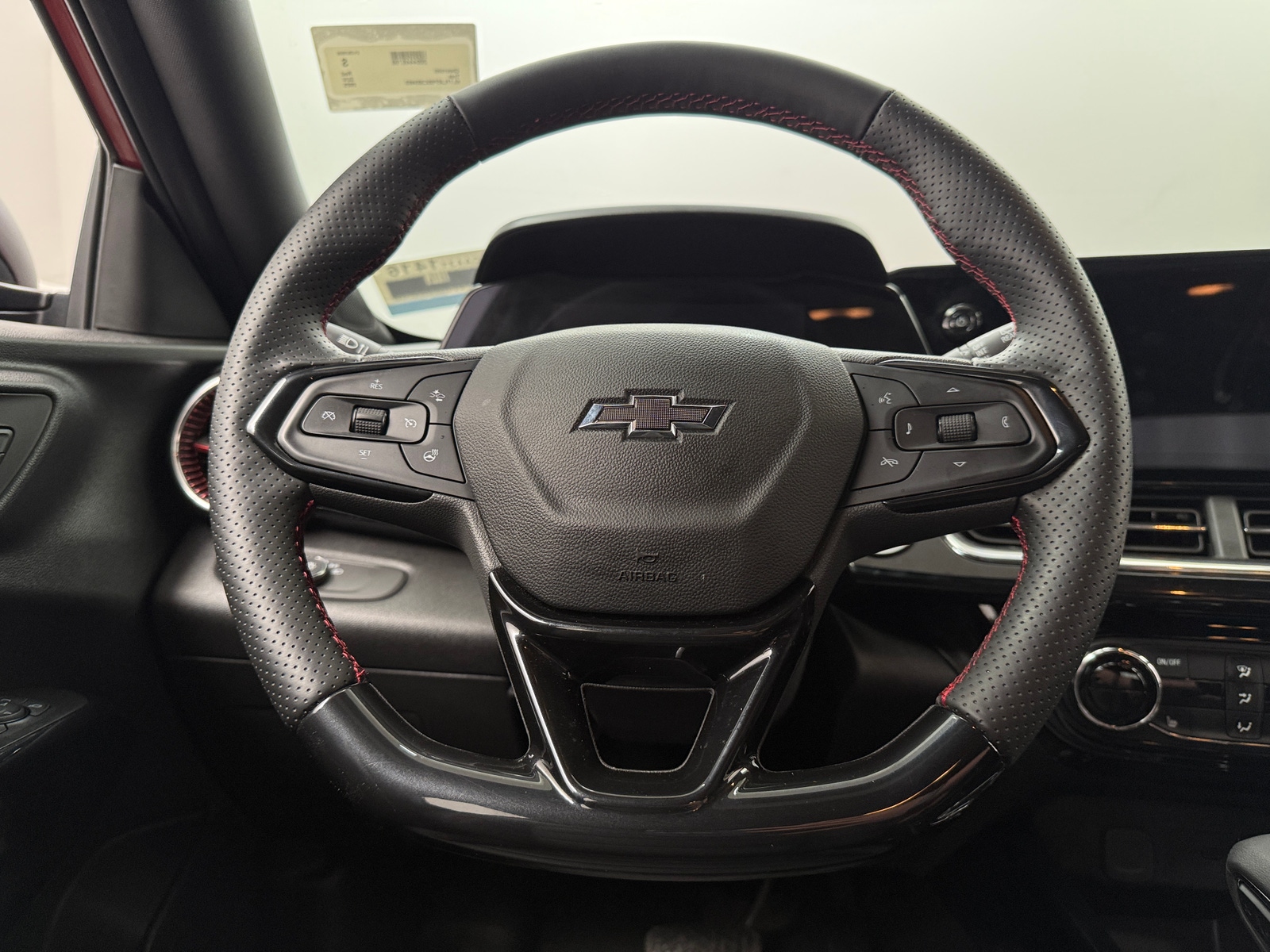 Thumbnail: 2025 Chevrolet Trax - 4