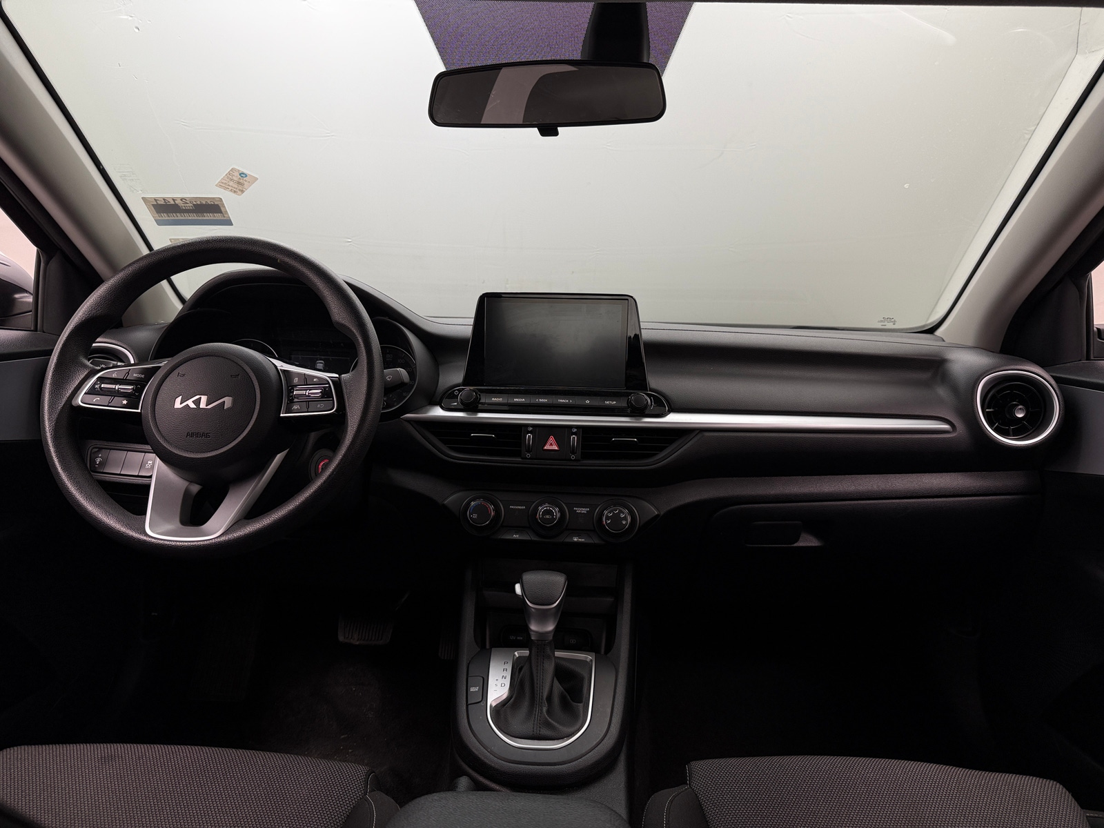 Thumbnail: 2024 Kia Forte - 3