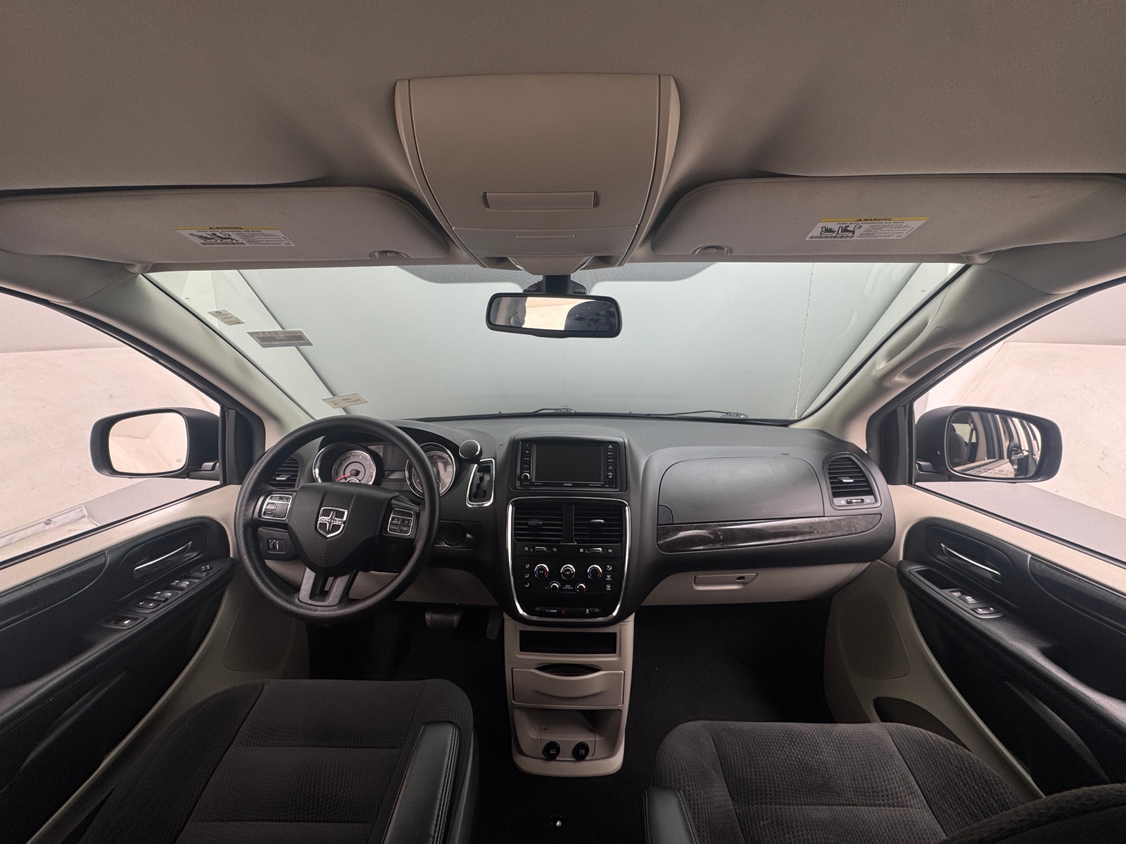 Thumbnail: 2018 Dodge Grand Caravan - 3