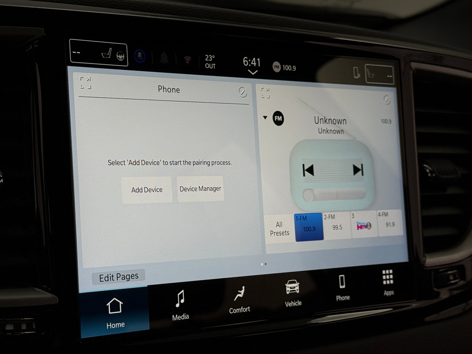 Thumbnail: 2026 Chrysler Pacifica - 3