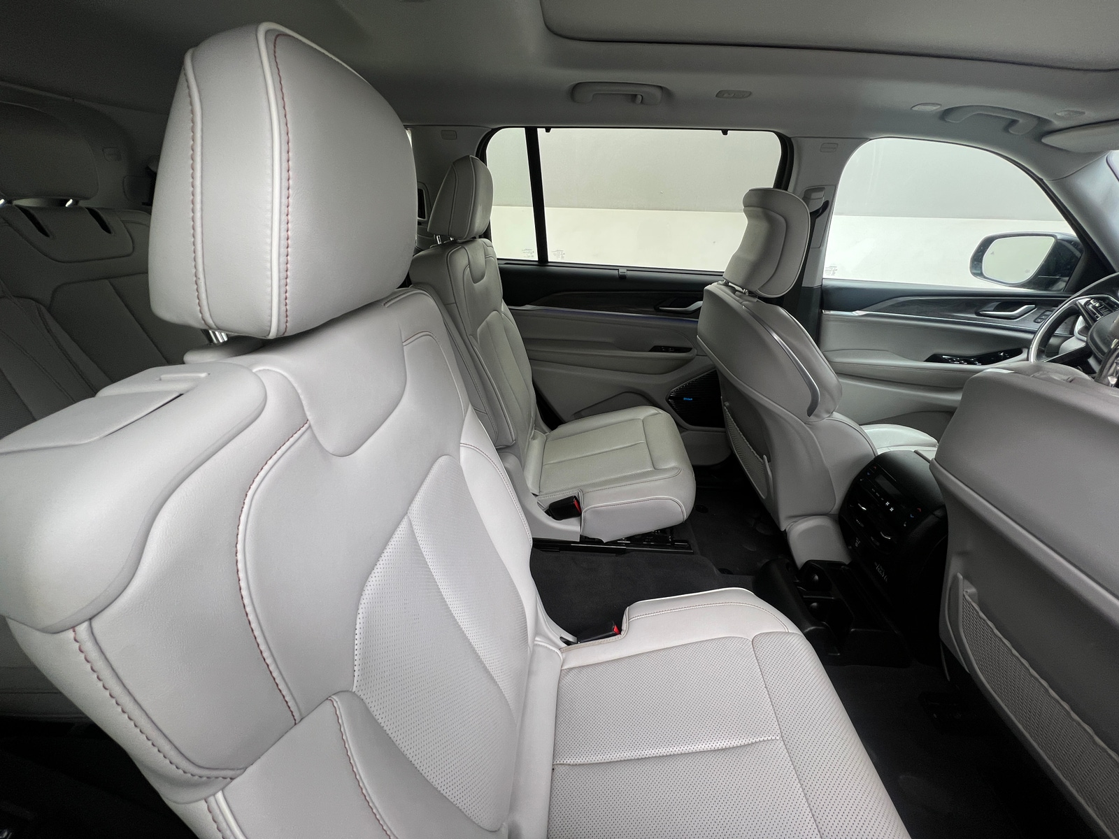 Thumbnail: 2021 Jeep Grand Cherokee L - 5