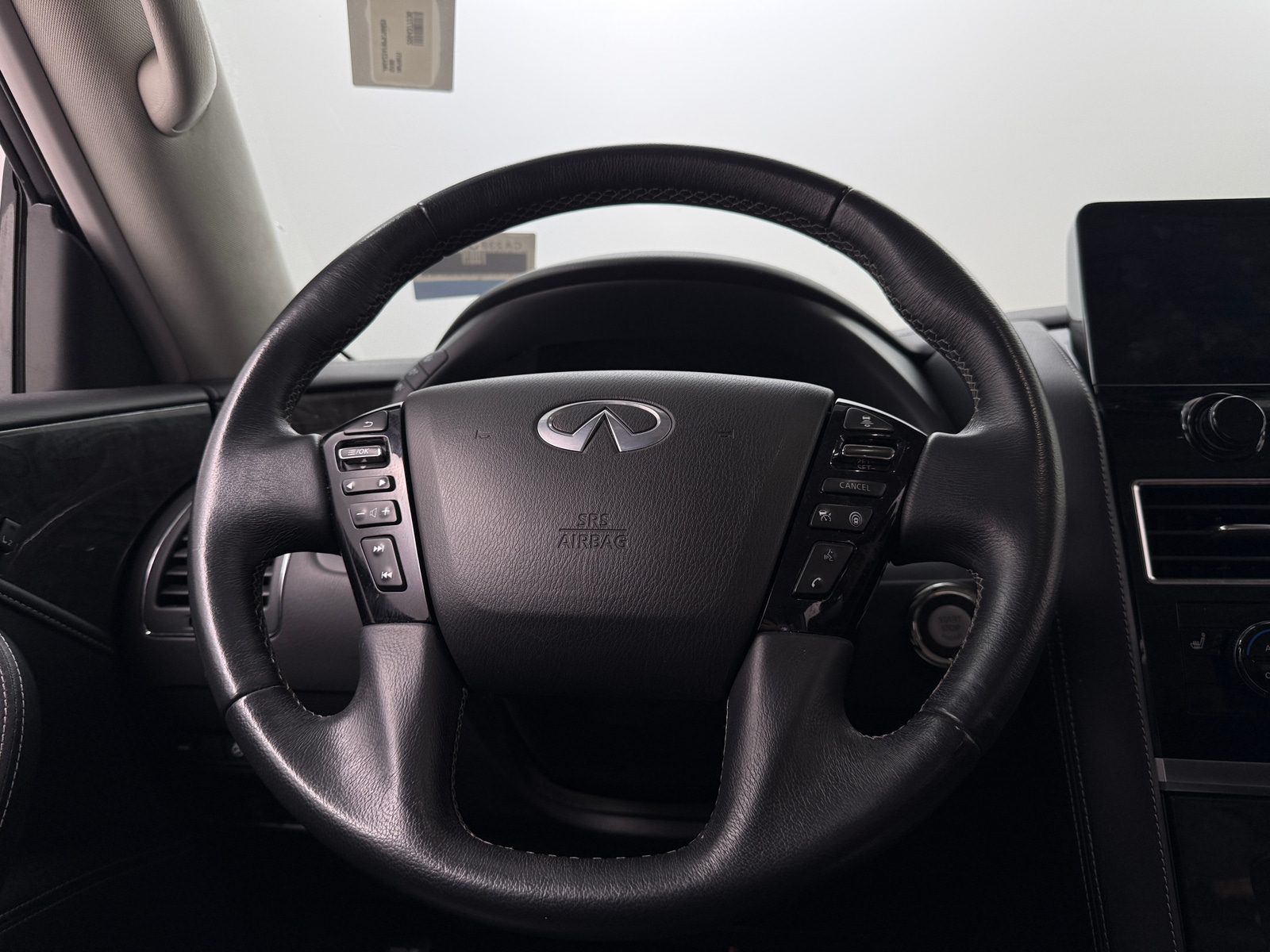 Thumbnail: 2023 INFINITI QX80 - 4