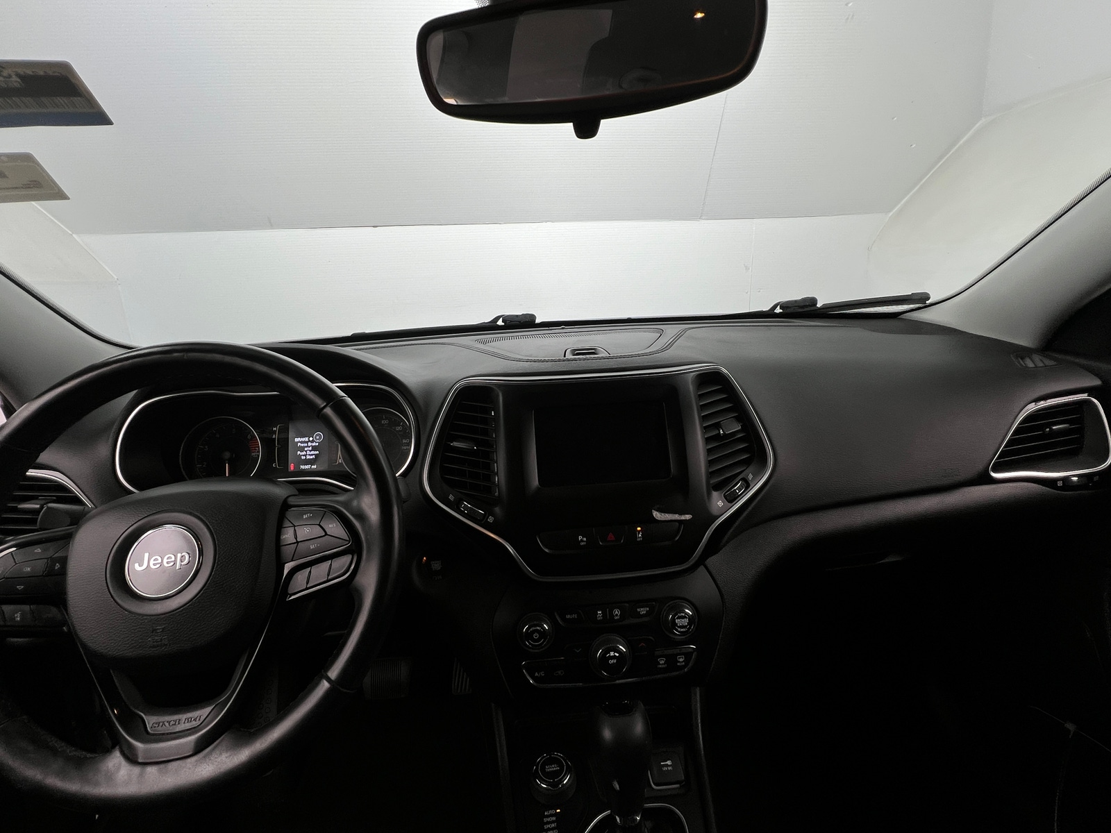 Thumbnail: 2021 Jeep Cherokee - 3