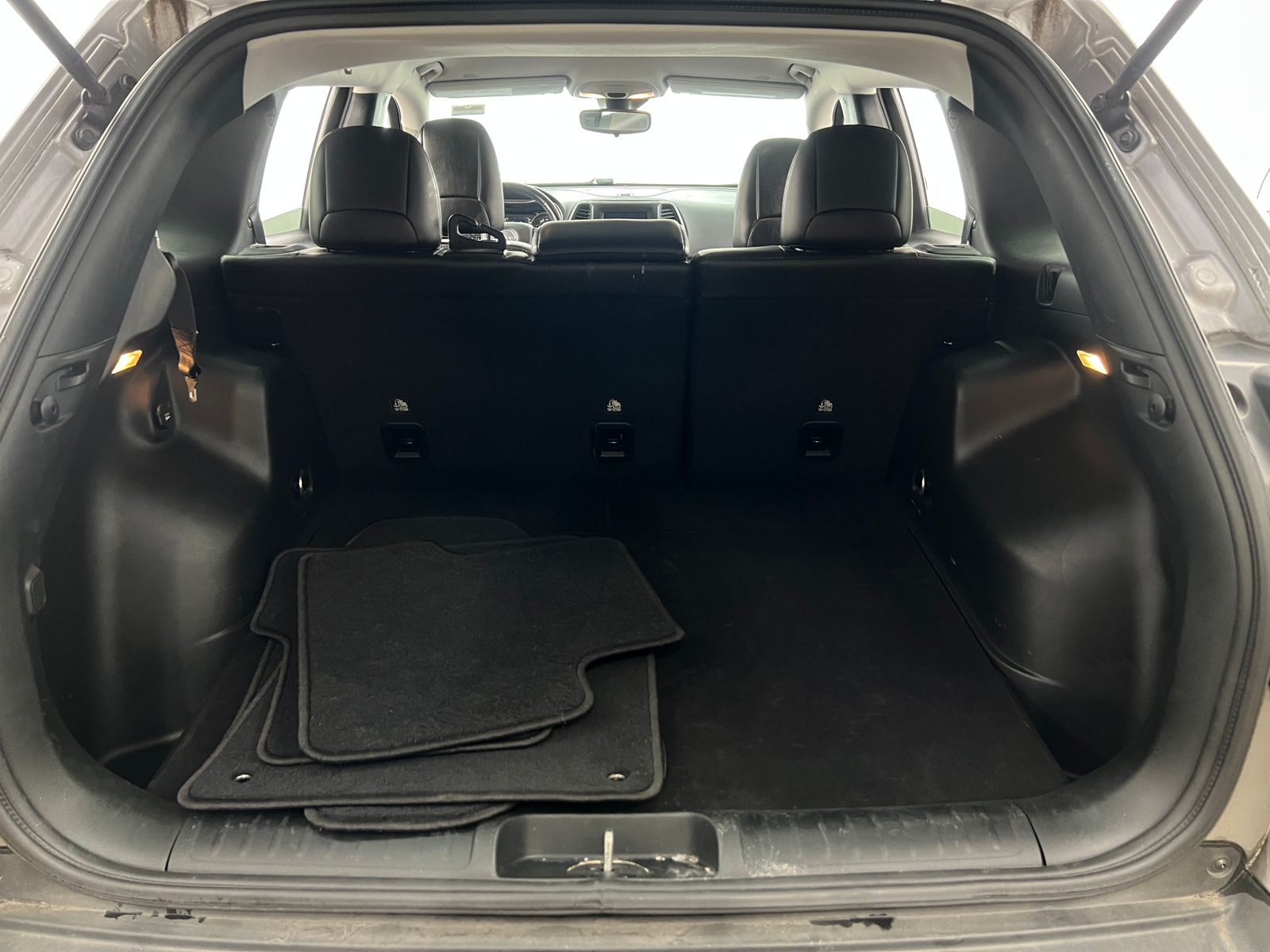 Thumbnail: 2021 Jeep Cherokee - 7