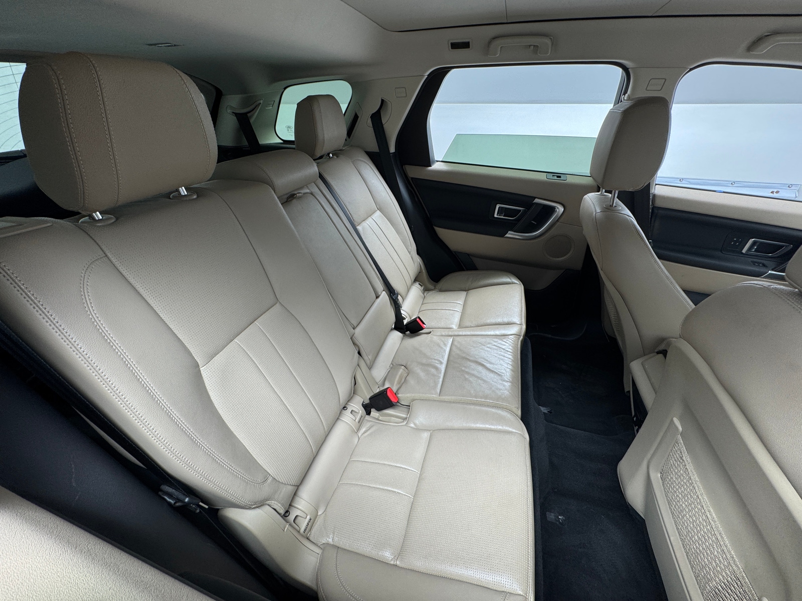 Thumbnail: 2019 Land Rover Discovery Sport - 5