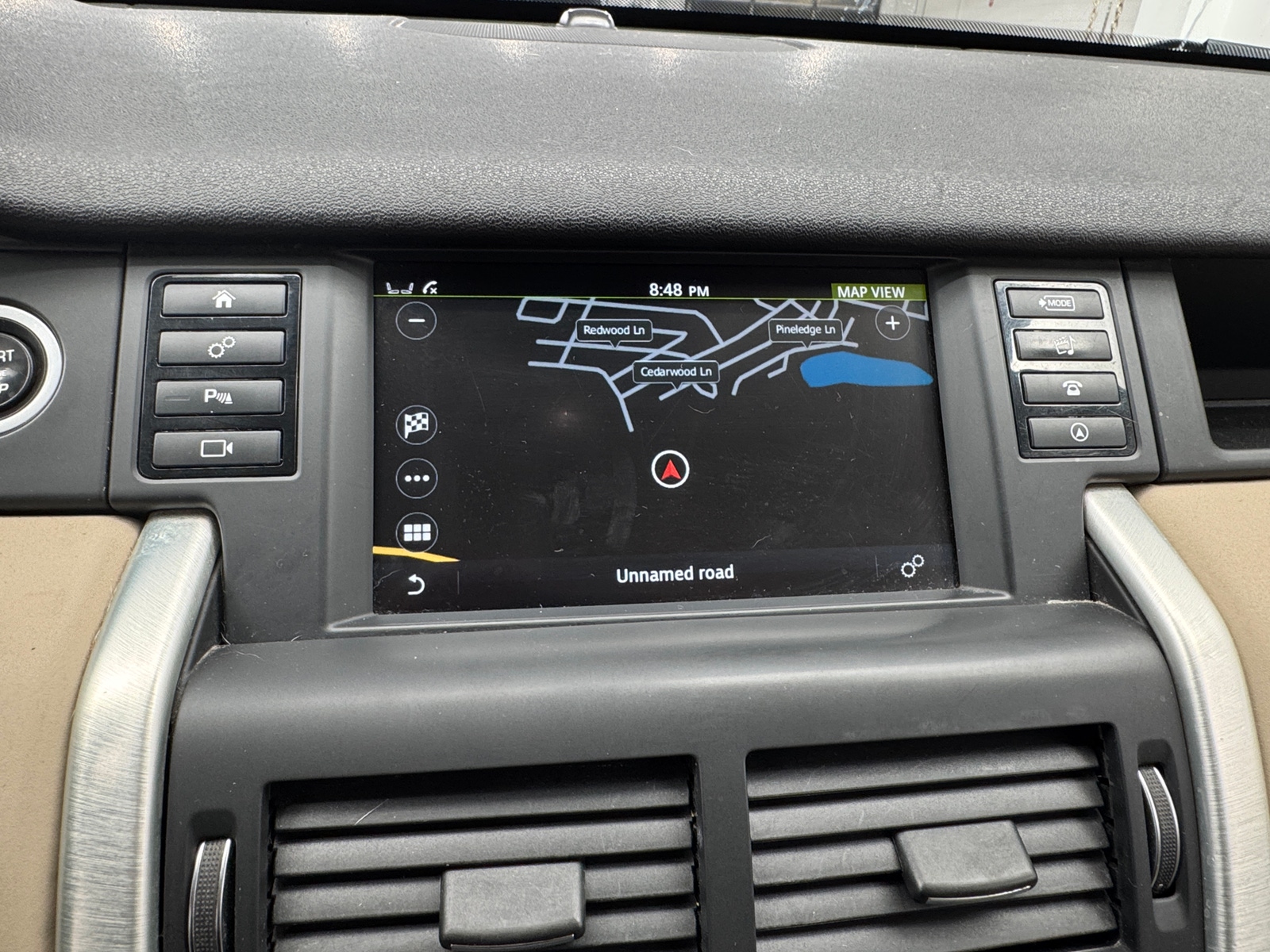 Thumbnail: 2019 Land Rover Discovery Sport - 3