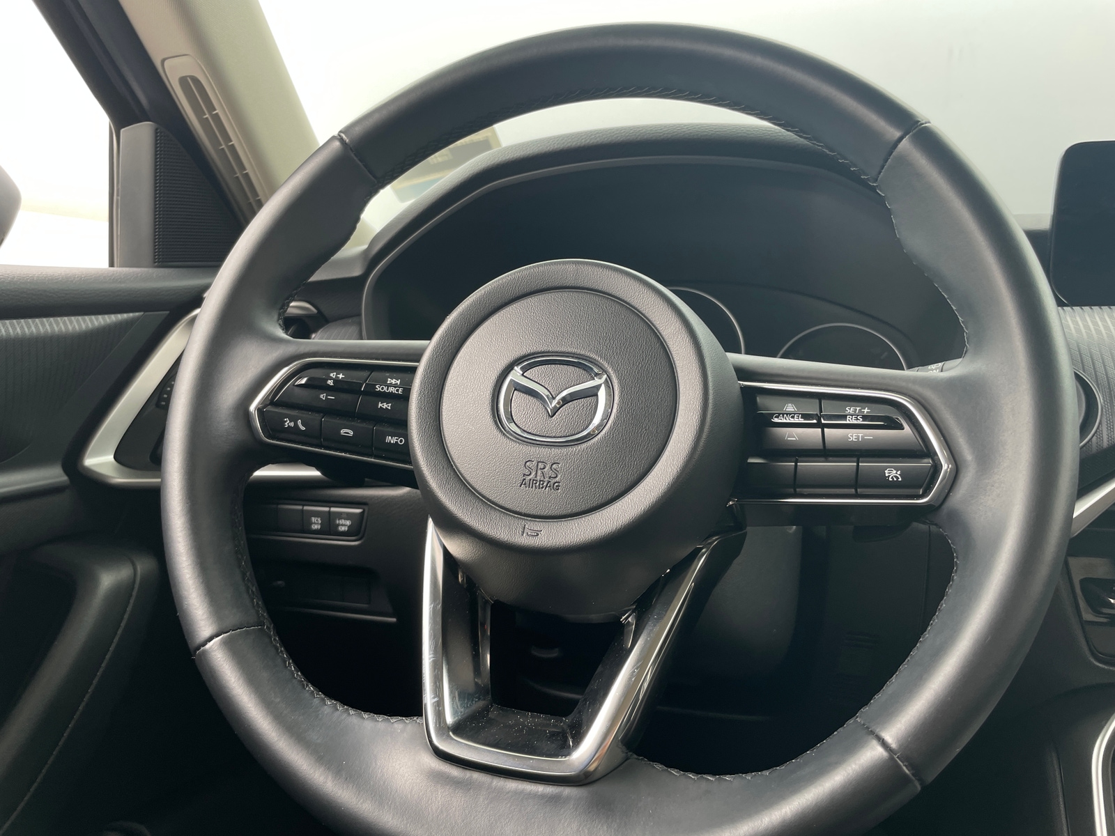 Thumbnail: 2024 Mazda CX-90 - 4