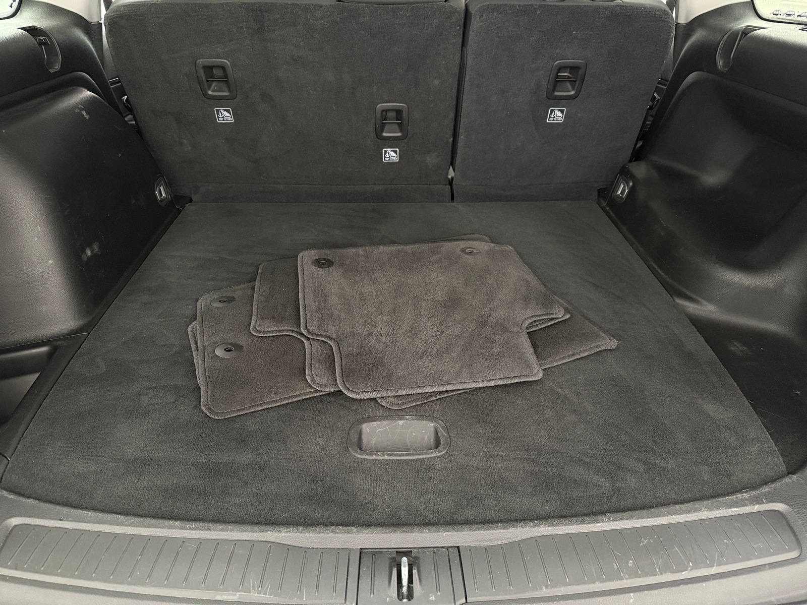 Thumbnail: 2023 Jeep Grand Cherokee - 7