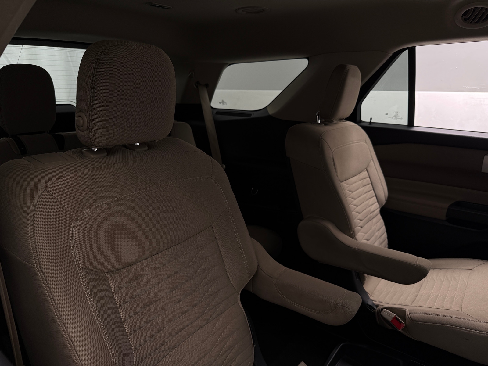 Thumbnail: 2020 Ford Explorer - 6