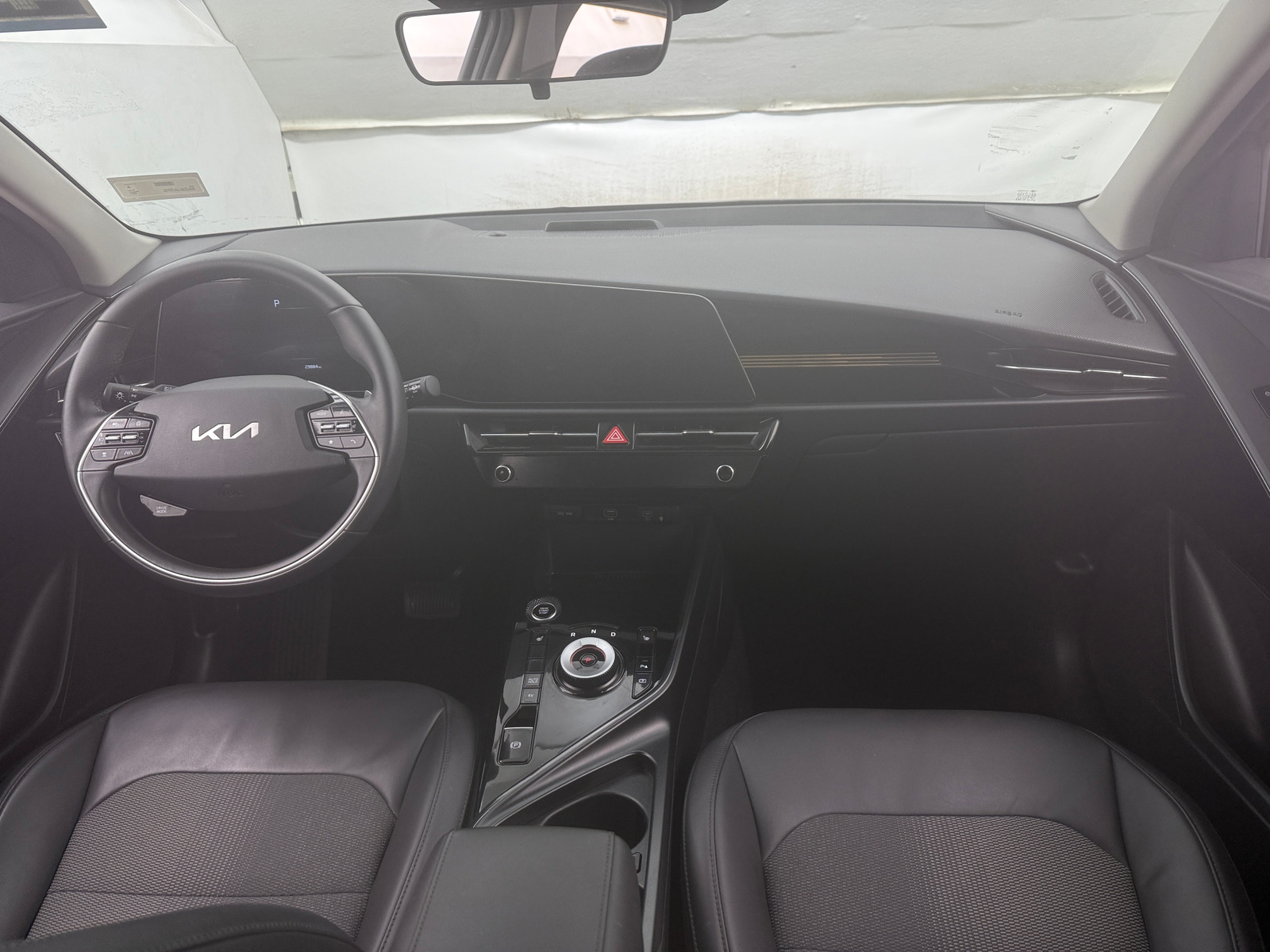 Thumbnail: 2024 Kia Niro - 3