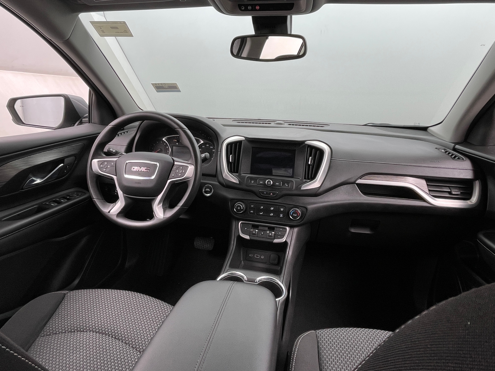 Thumbnail: 2023 GMC Terrain - 3