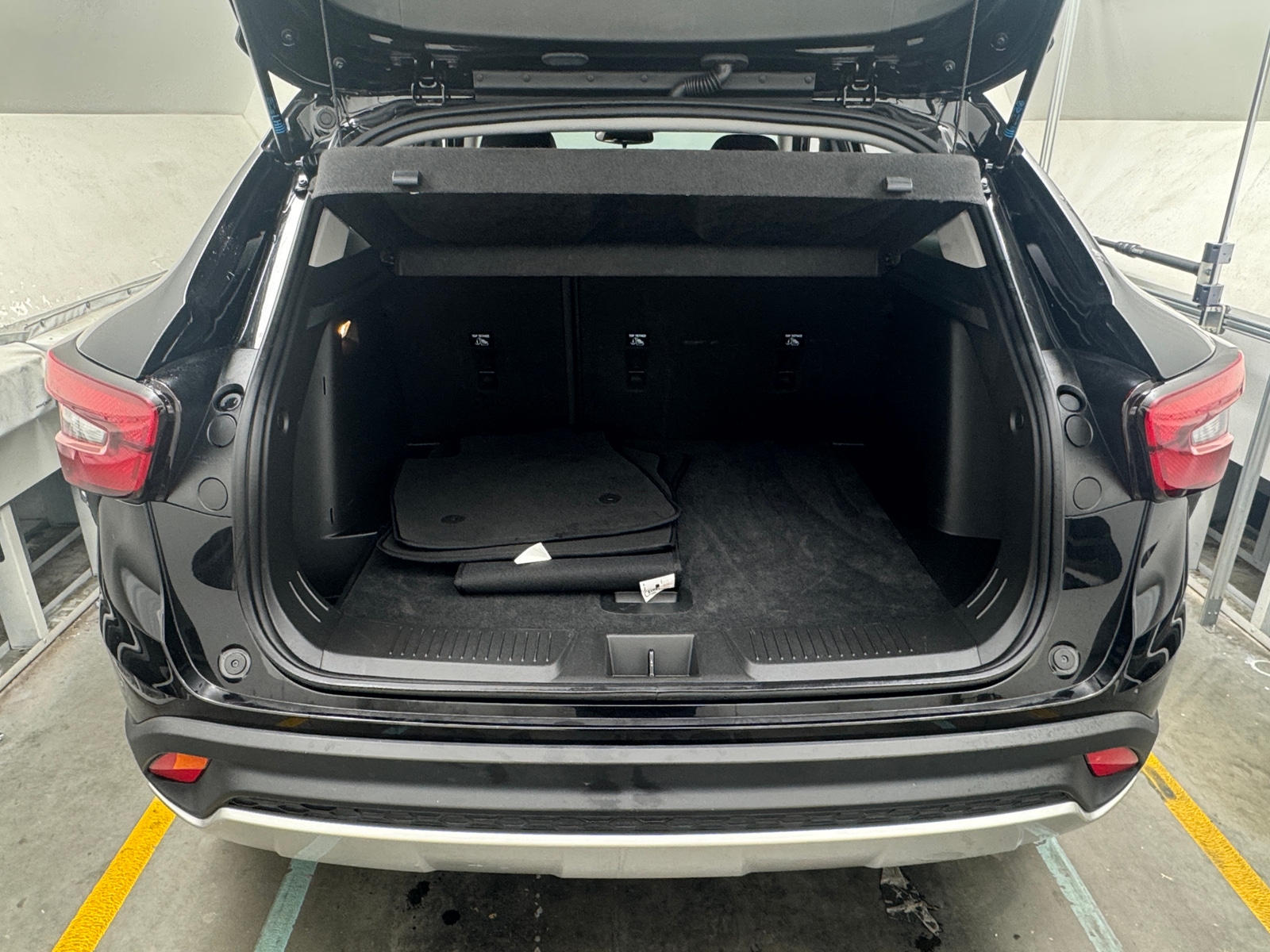 Thumbnail: 2025 Chevrolet Trax - 7