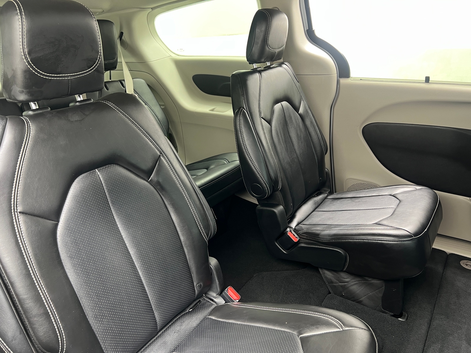 Thumbnail: 2024 Chrysler Pacifica - 5