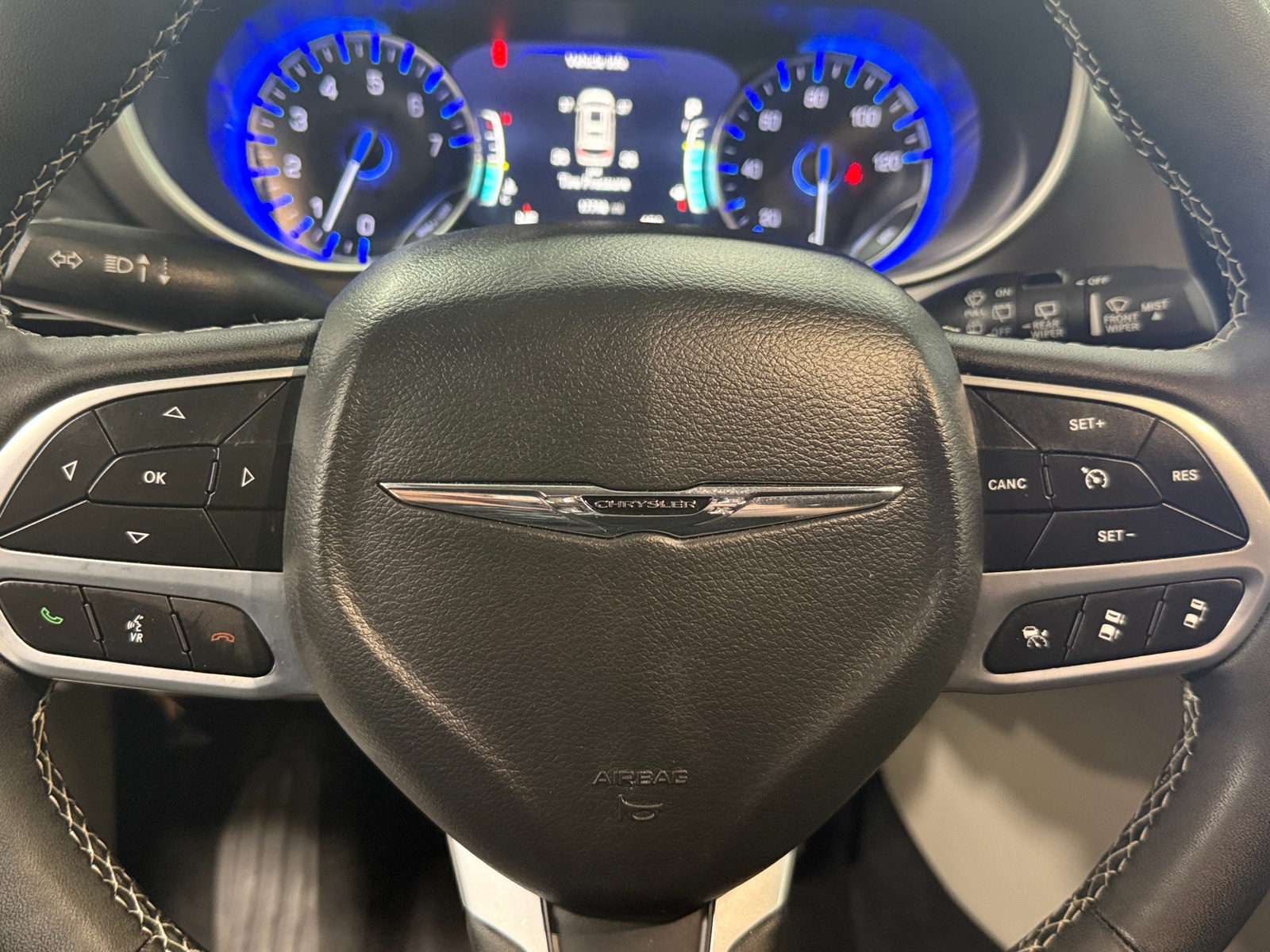 Thumbnail: 2024 Chrysler Pacifica - 4