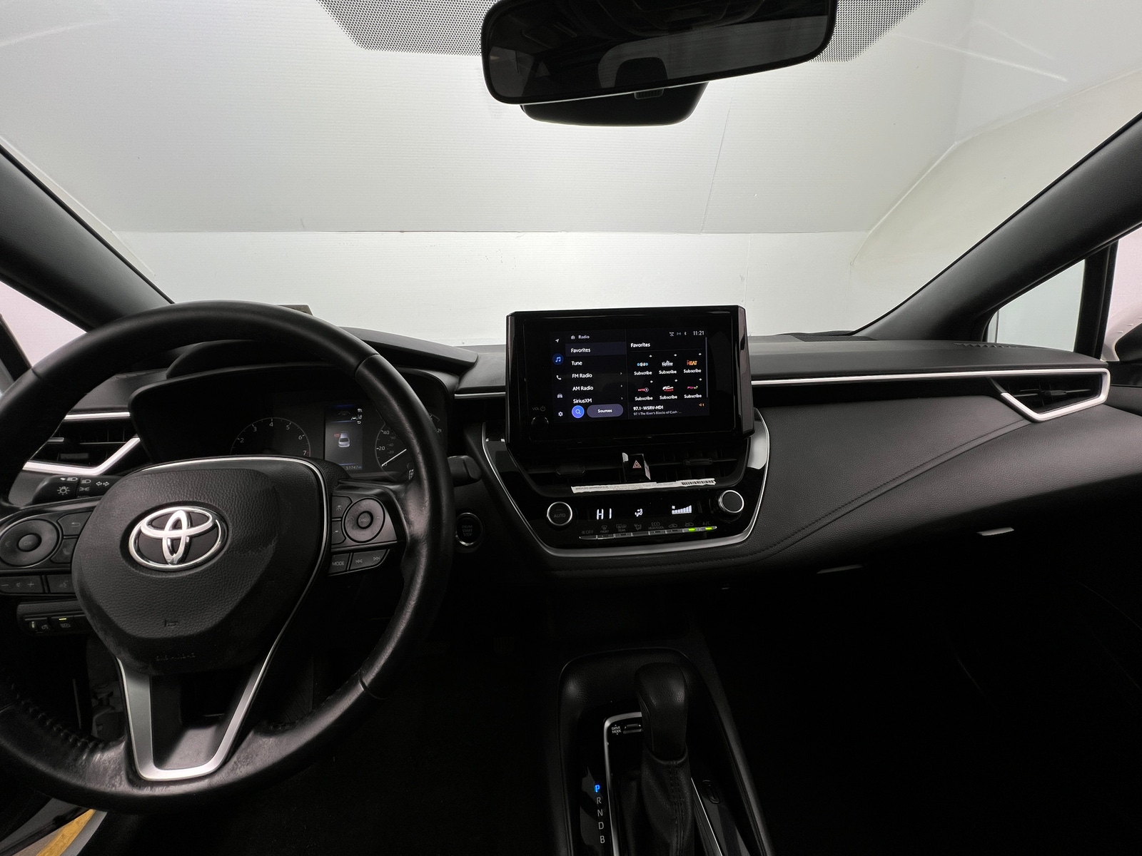 Thumbnail: 2023 Toyota Corolla - 3