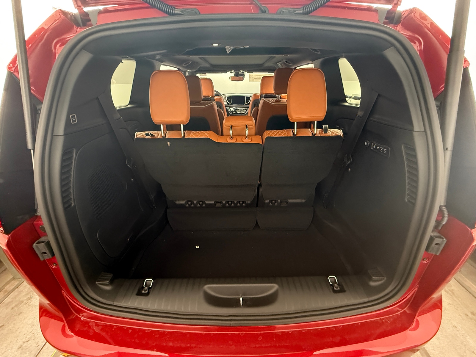 Thumbnail: 2026 Chrysler Pacifica - 6