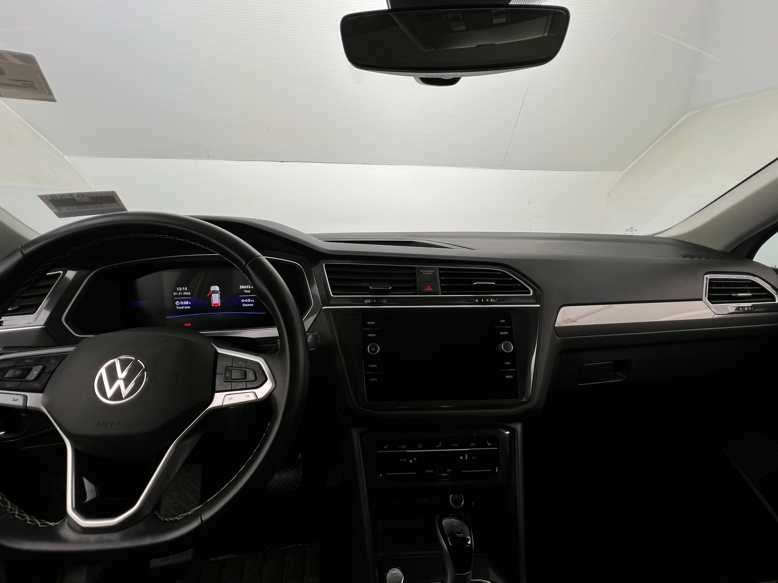 Thumbnail: 2024 Volkswagen Tiguan - 2