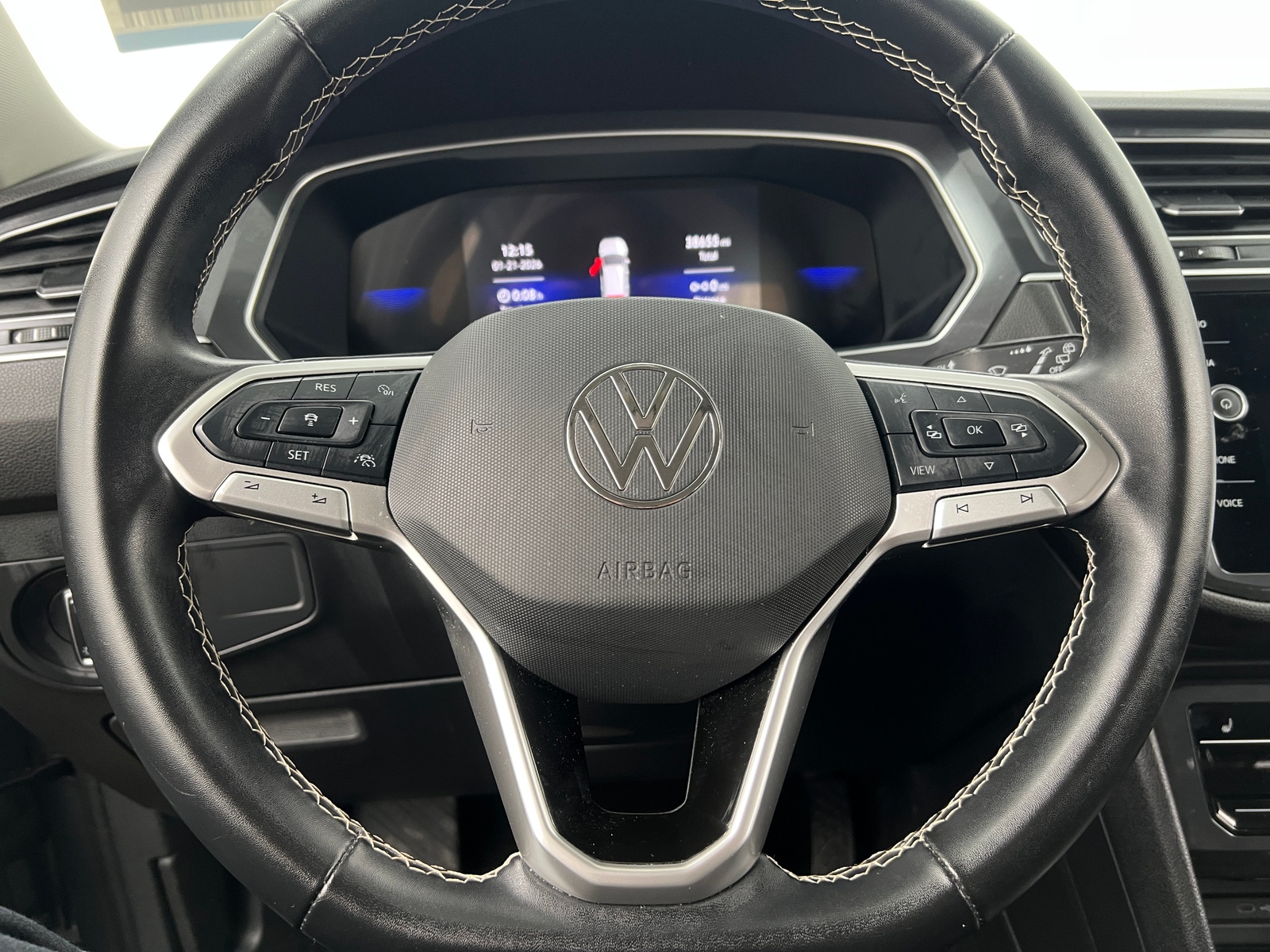 Thumbnail: 2024 Volkswagen Tiguan - 4