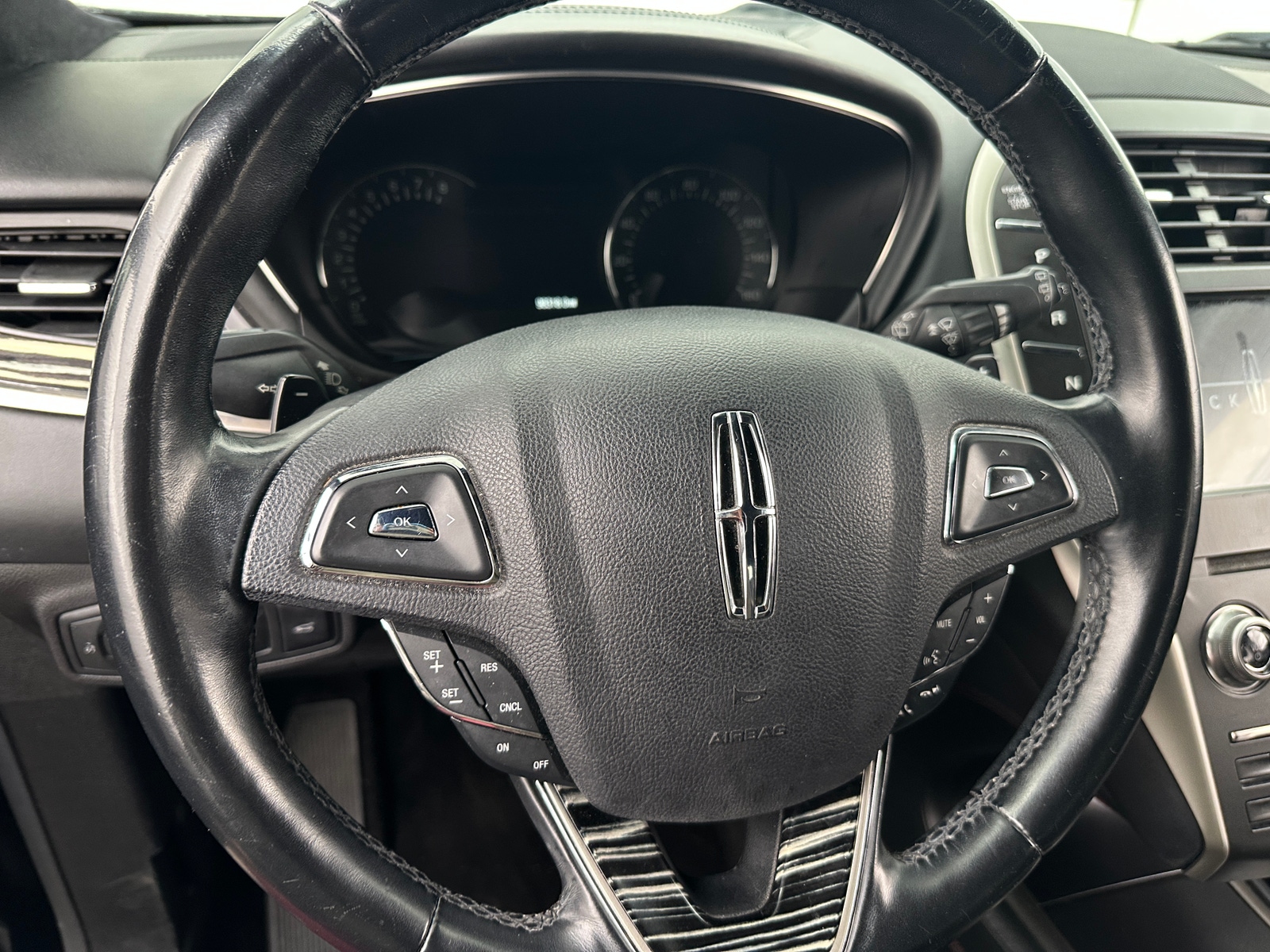 Thumbnail: 2017 Lincoln MKC - 4