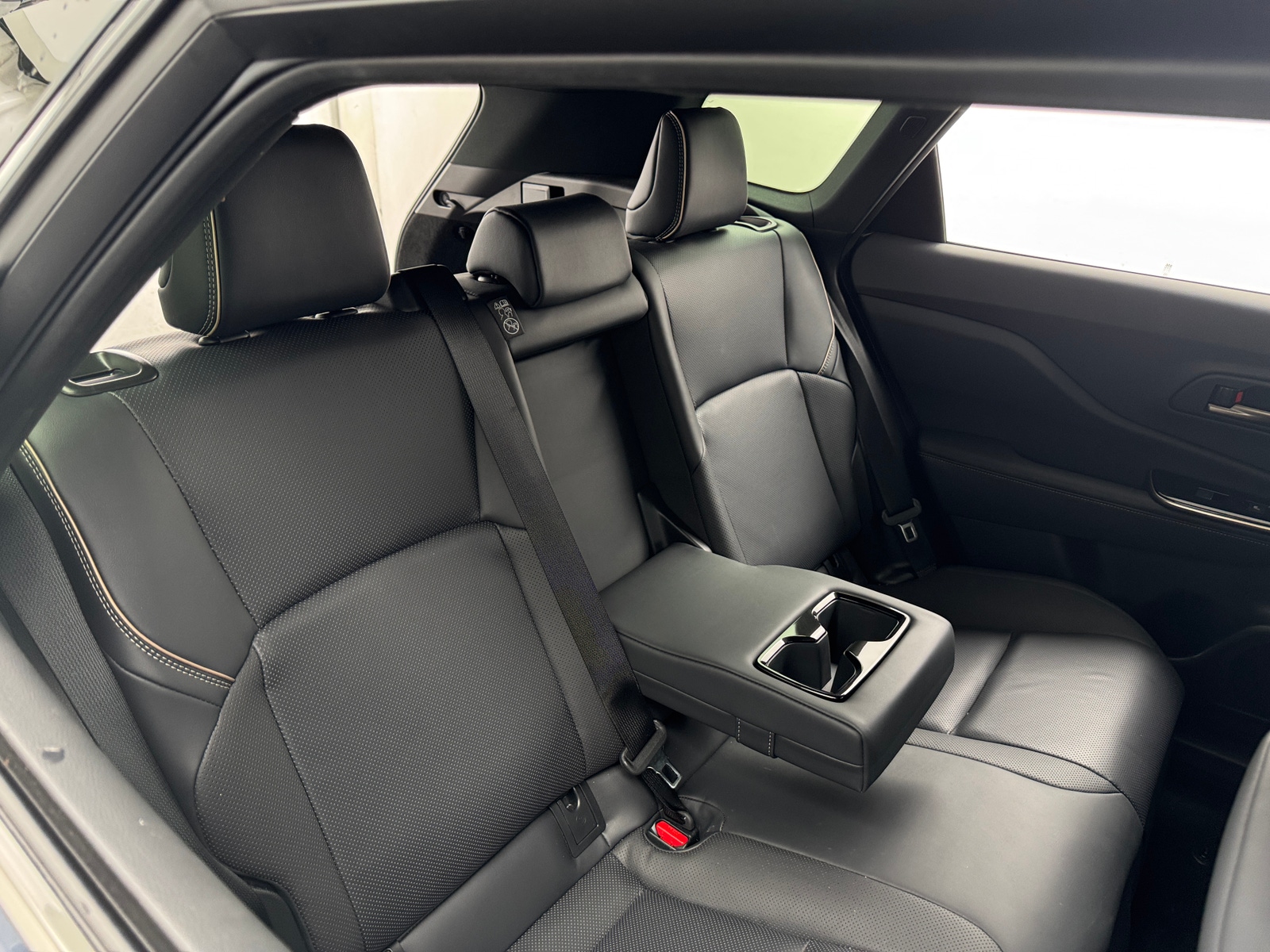 Thumbnail: 2025 Toyota Crown Signia - 5