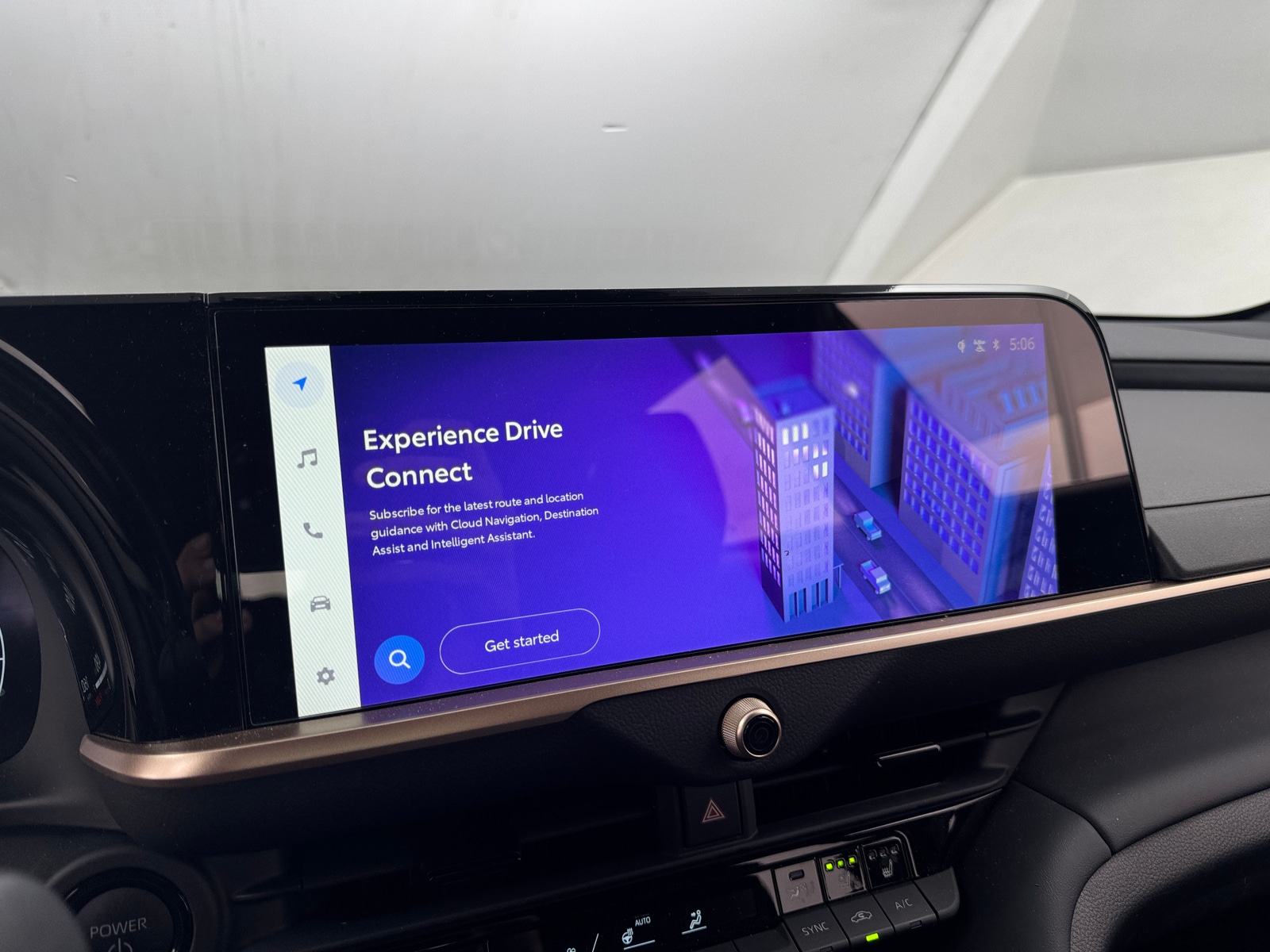 Thumbnail: 2025 Toyota Crown Signia - 3