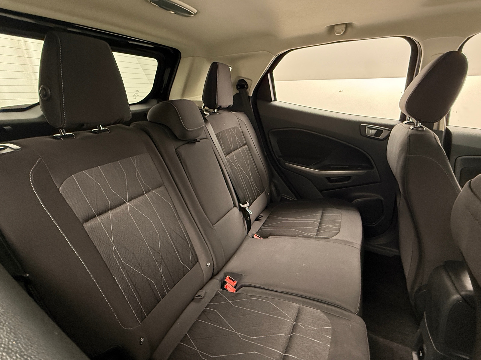 Thumbnail: 2022 Ford EcoSport - 6