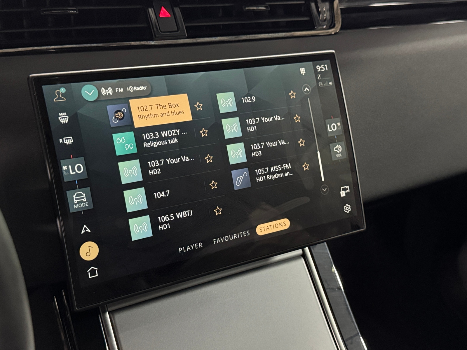 Thumbnail: 2024 Land Rover Range Rover Evoque - 3