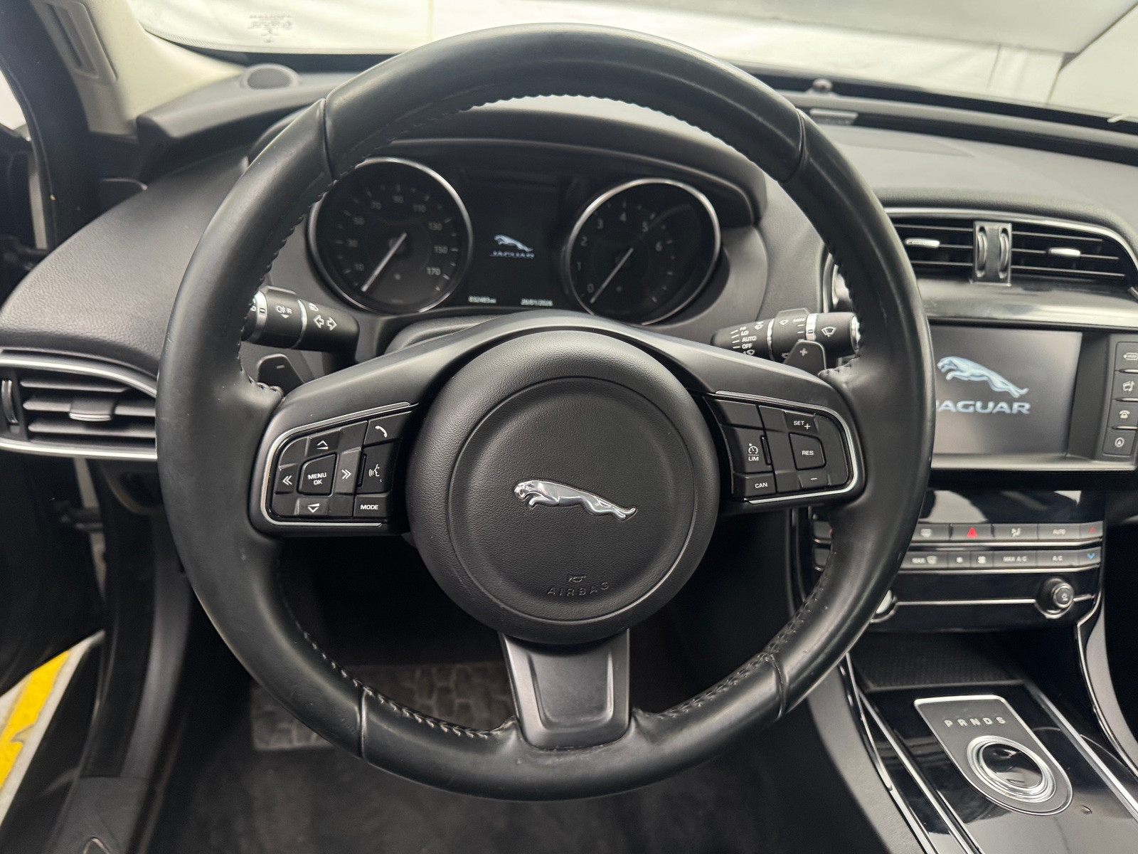 Thumbnail: 2017 Jaguar XE - 4