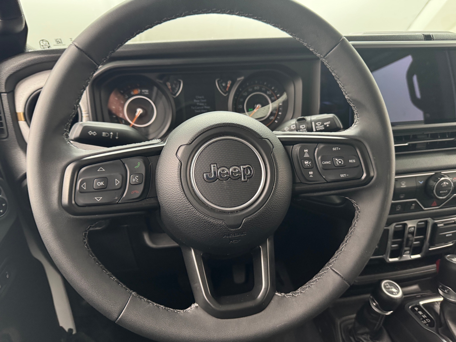 Thumbnail: 2025 Jeep Wrangler - 5