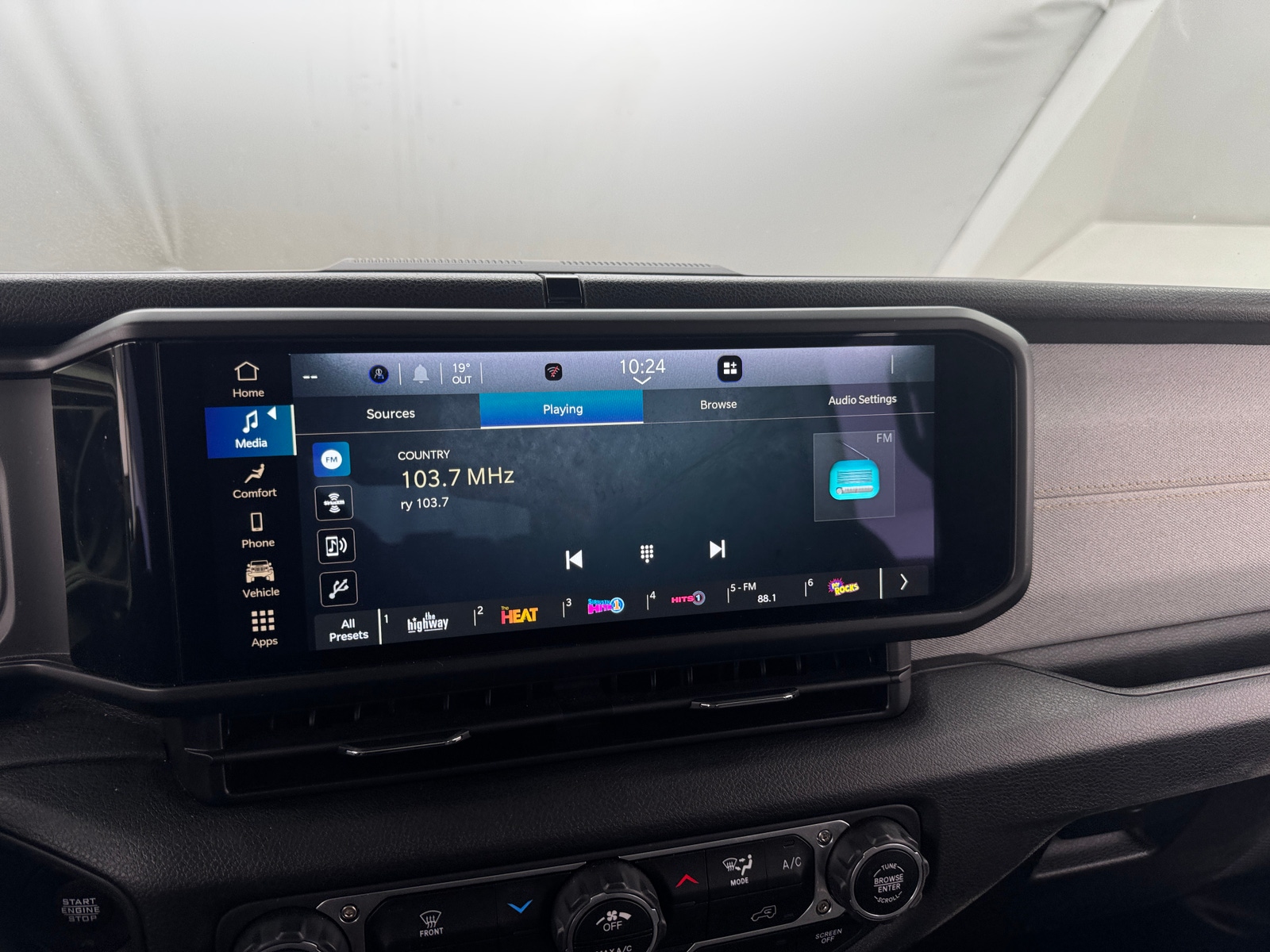 Thumbnail: 2025 Jeep Wrangler - 4