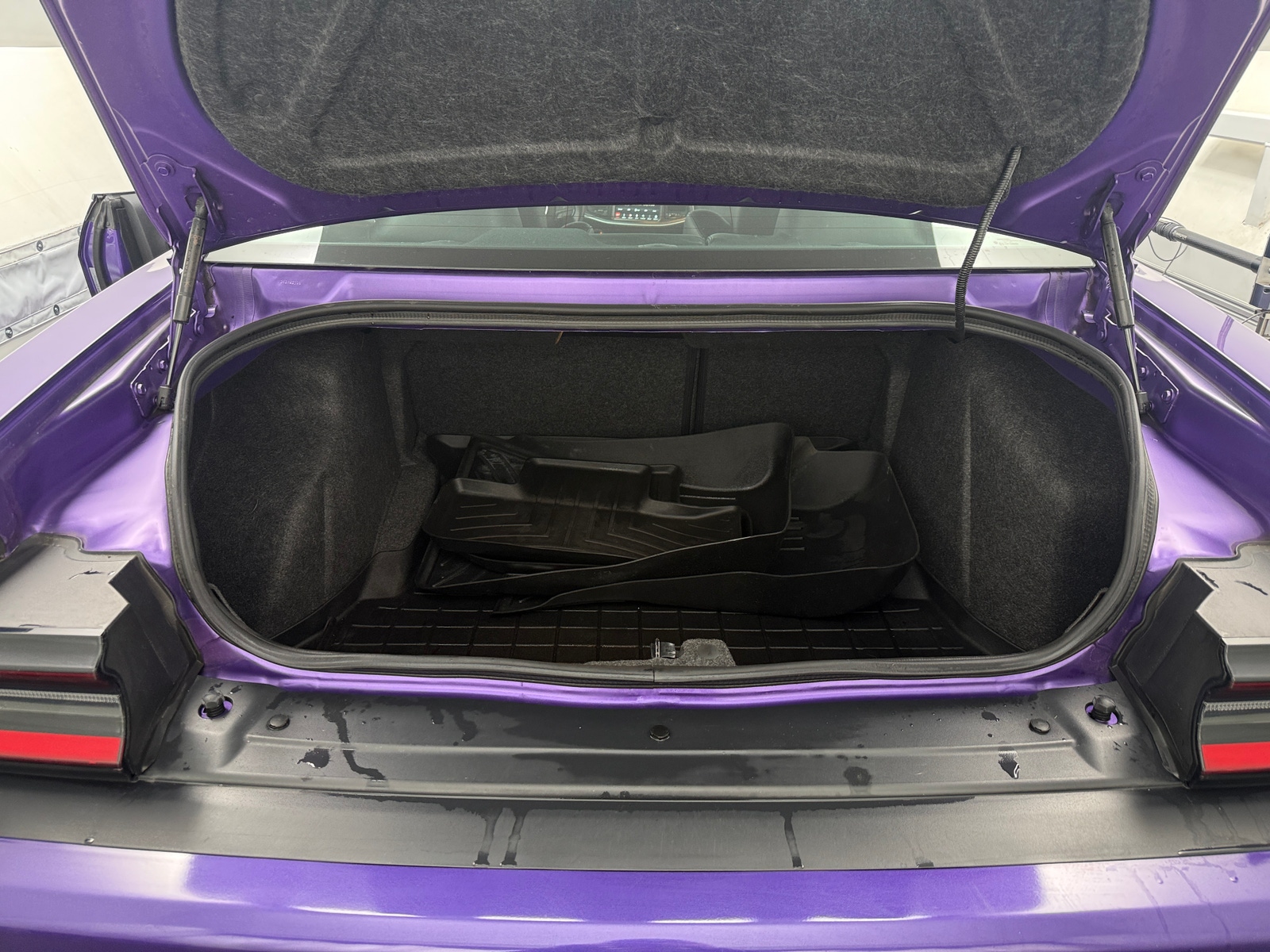 Thumbnail: 2018 Dodge Challenger - 4