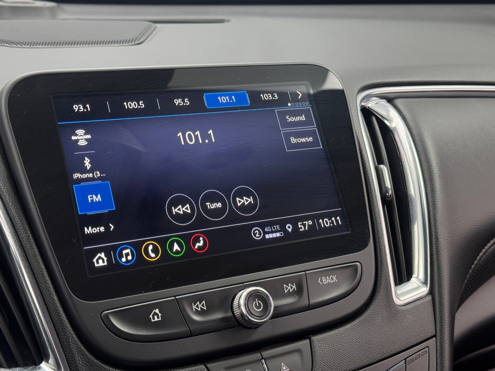 Thumbnail: 2024 Chevrolet Malibu - 3