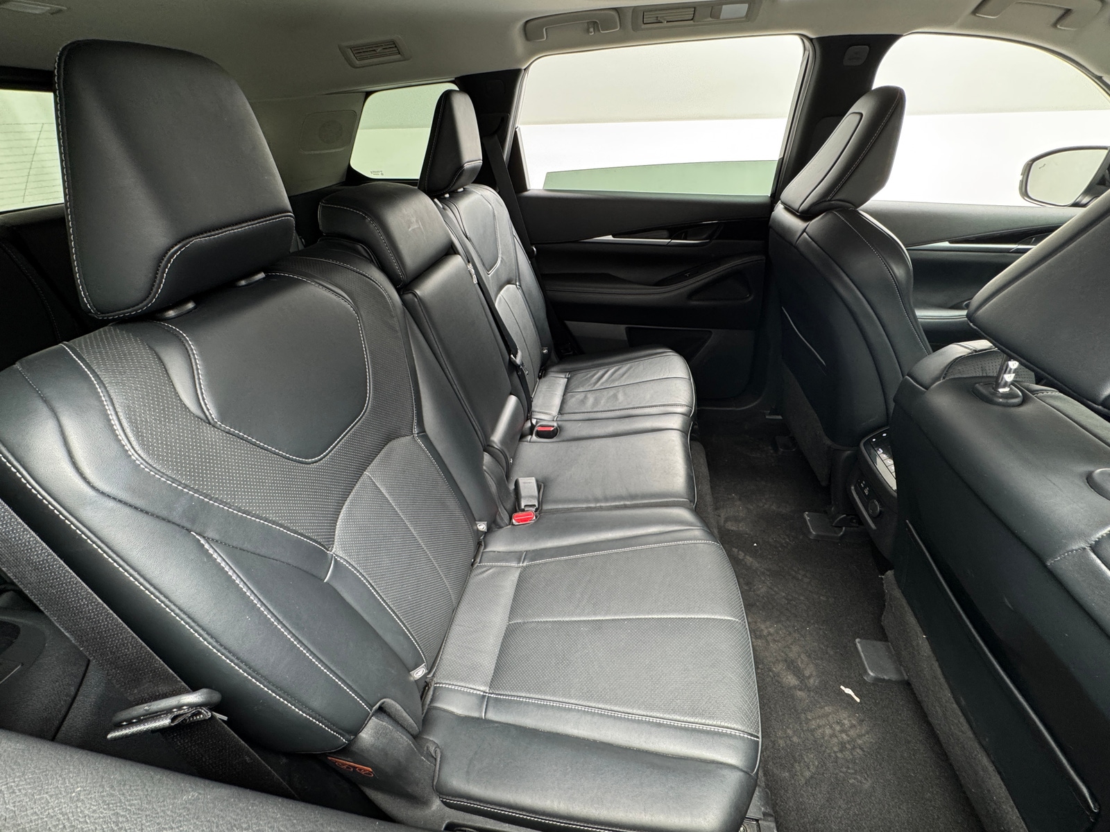 Thumbnail: 2023 INFINITI QX60 - 5